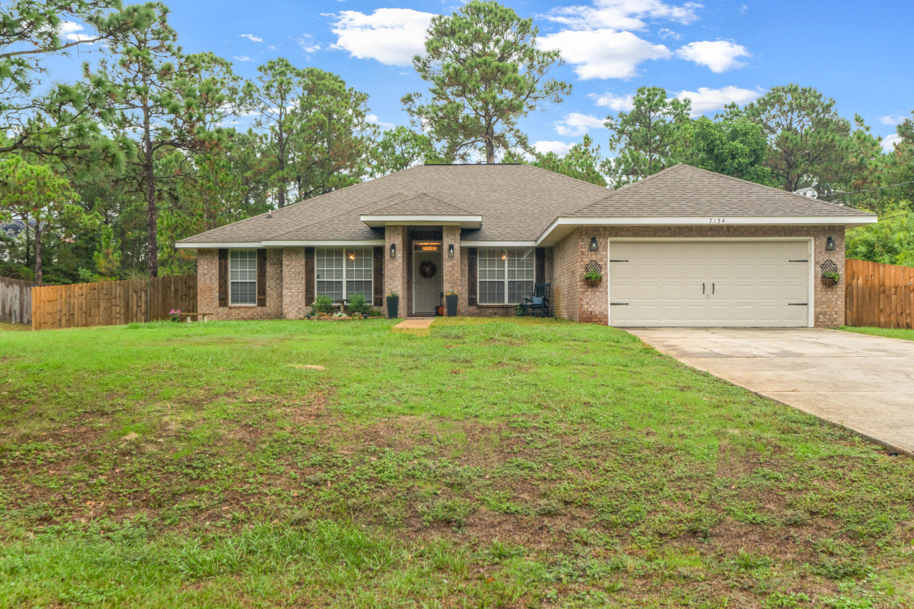 HOLLEY BY THE SEA - Residential