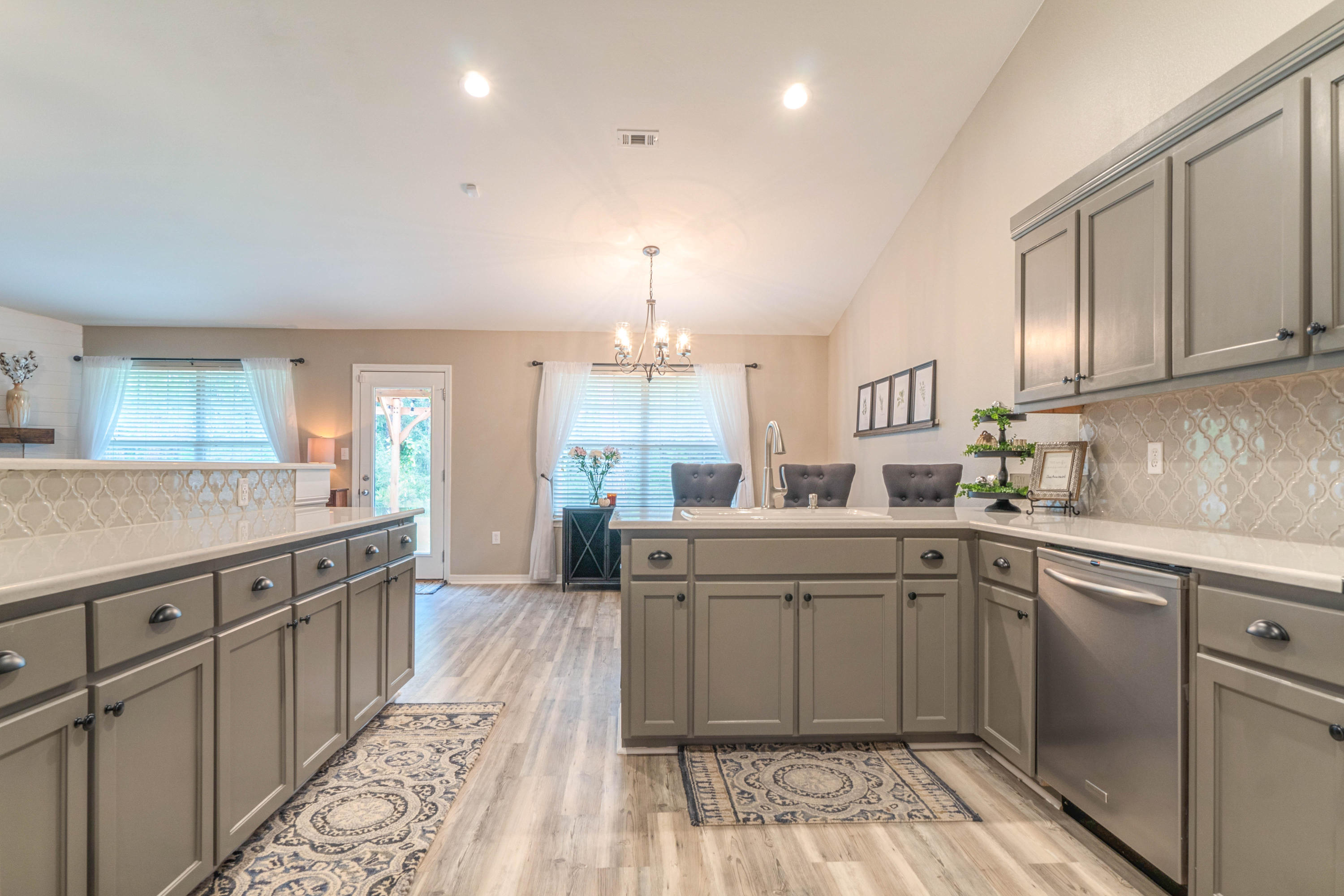 HOLLEY BY THE SEA - Residential