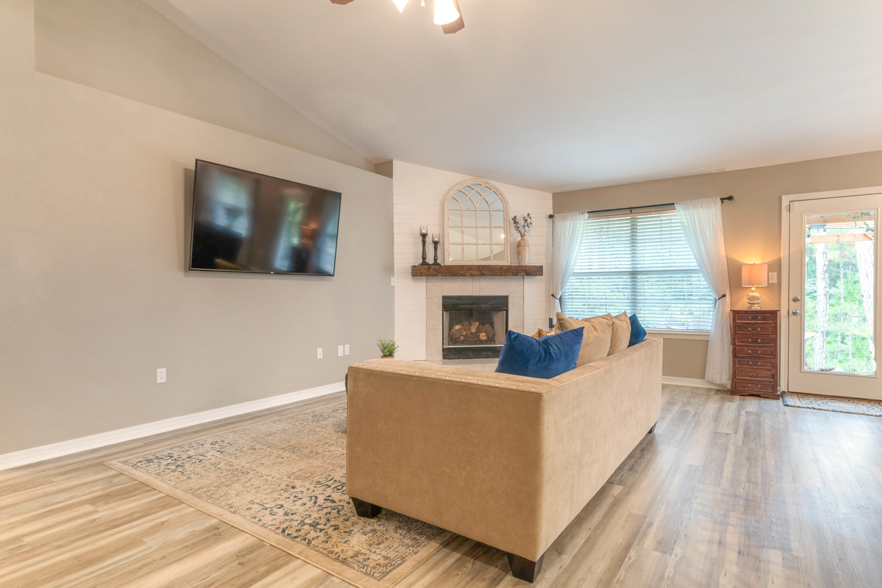 HOLLEY BY THE SEA - Residential