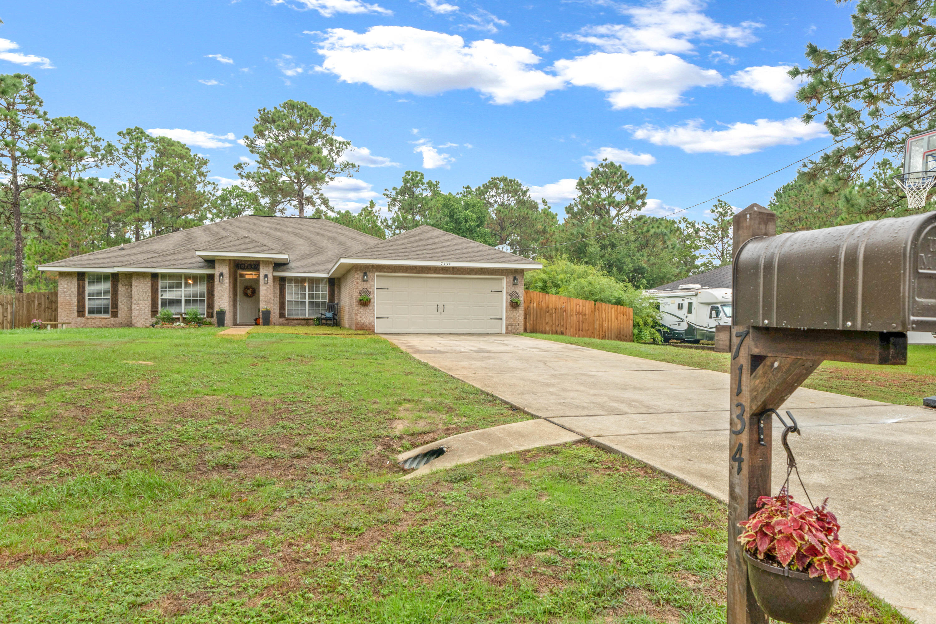 HOLLEY BY THE SEA - Residential