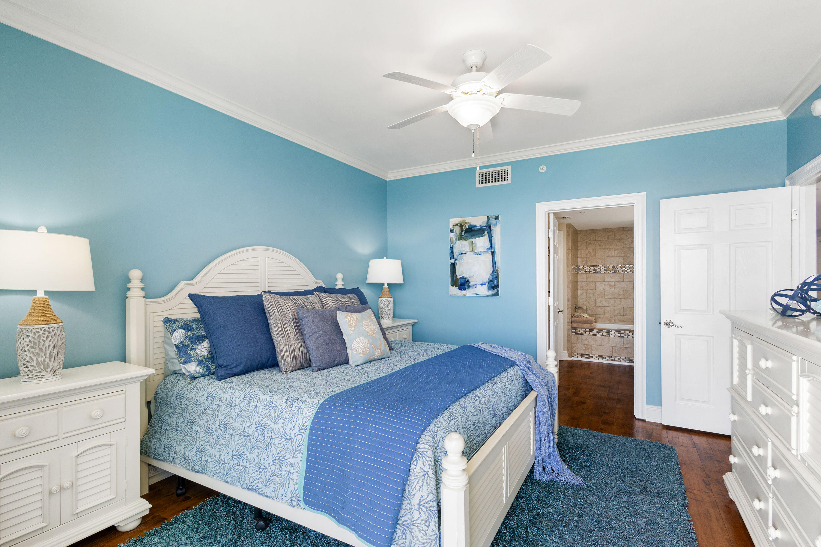 TREASURE ISLAND - Residential