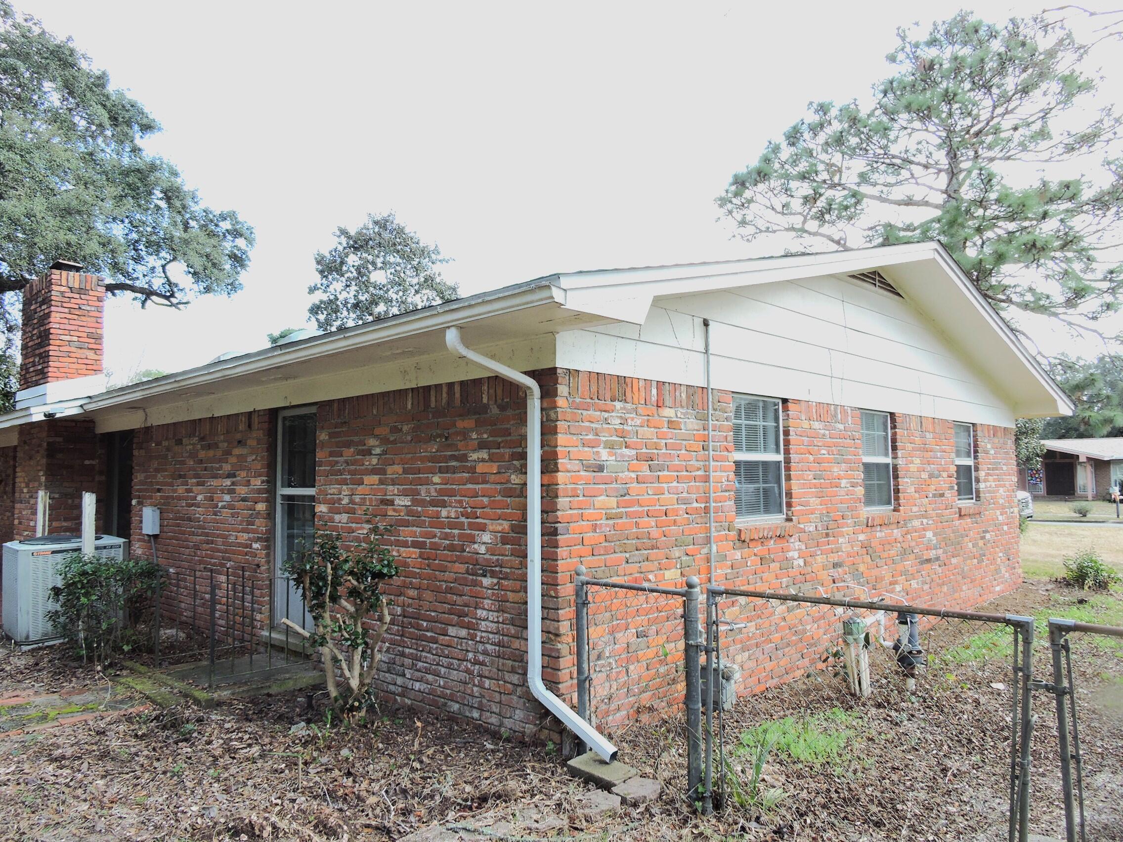 FORT WALTON BEACH (242200.00) - Residential