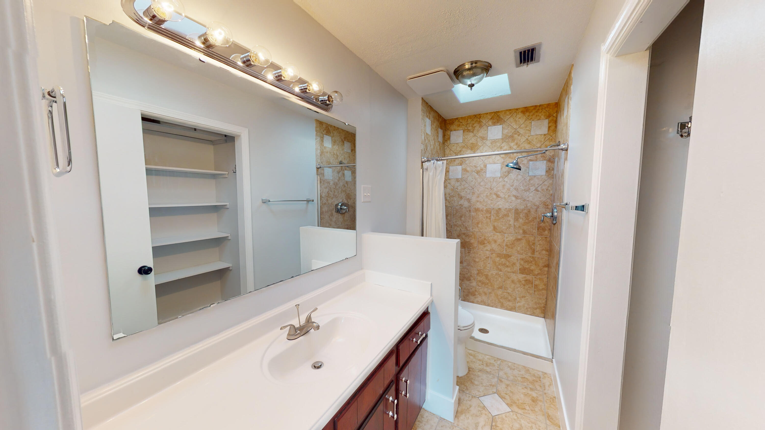 FORT WALTON BEACH (242200.00) - Residential