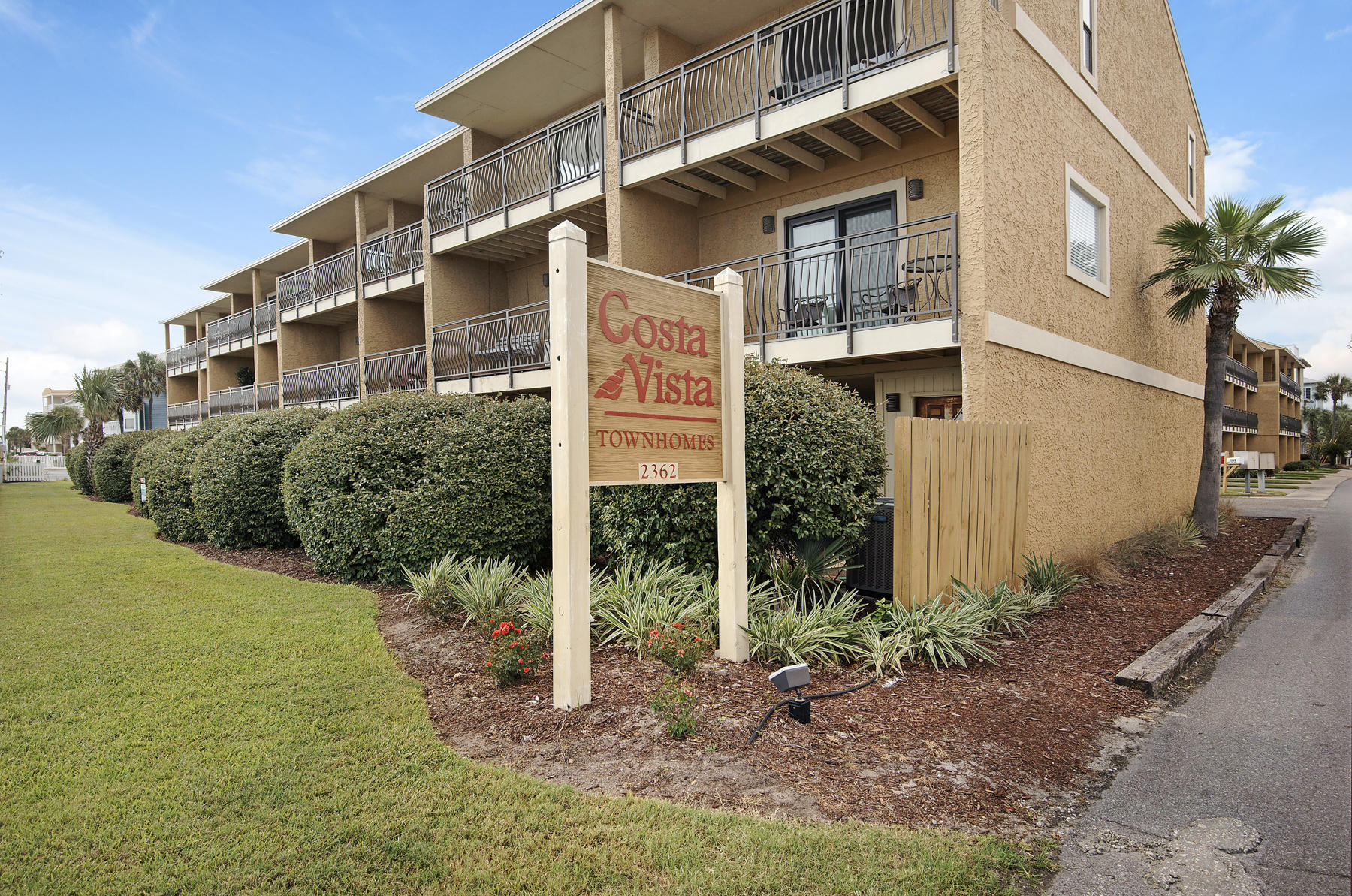 COSTA VISTA T/H - Residential