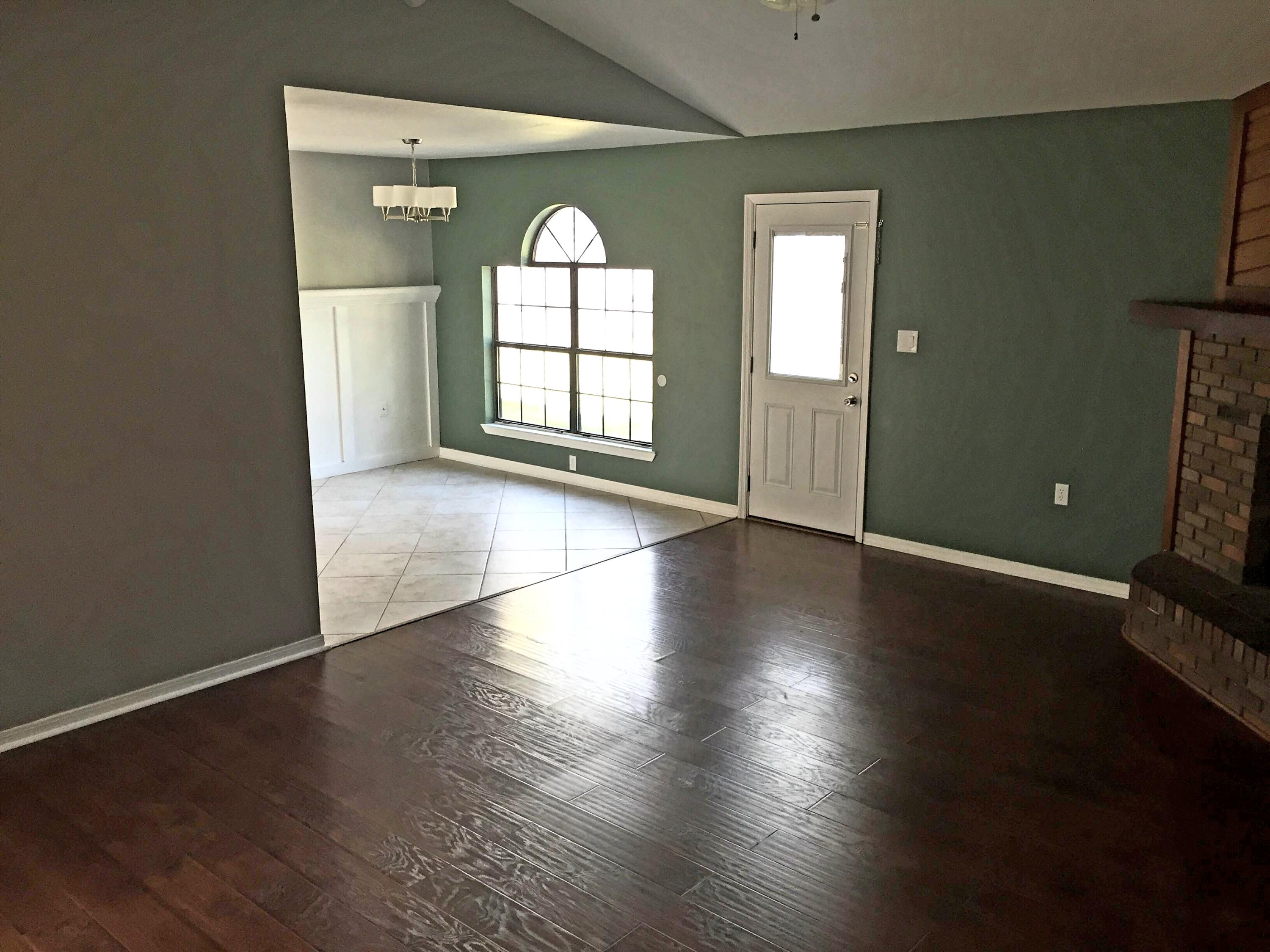 PINE MEADOWS 2ND ADDN lot 22 blk f - Residential