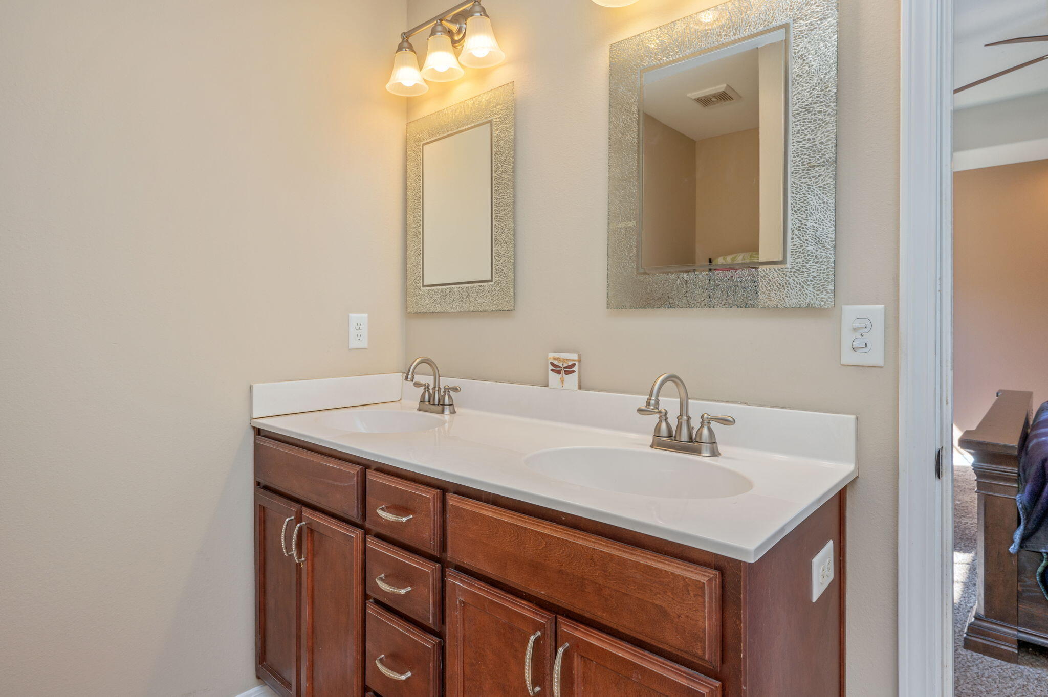 OAKWOOD LAKES ESTATES - Residential