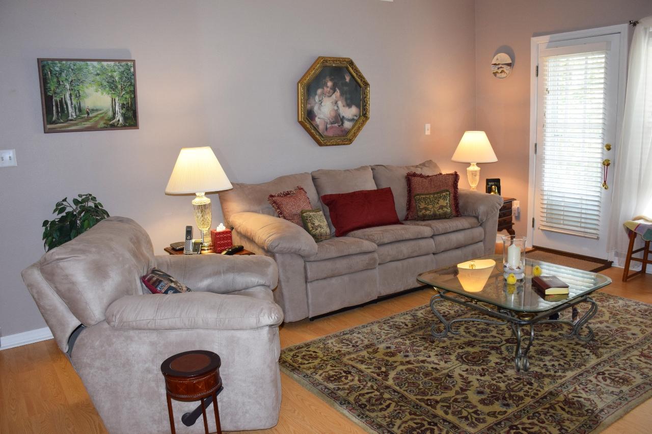 THE OAKS AT NICEVILLE - Residential