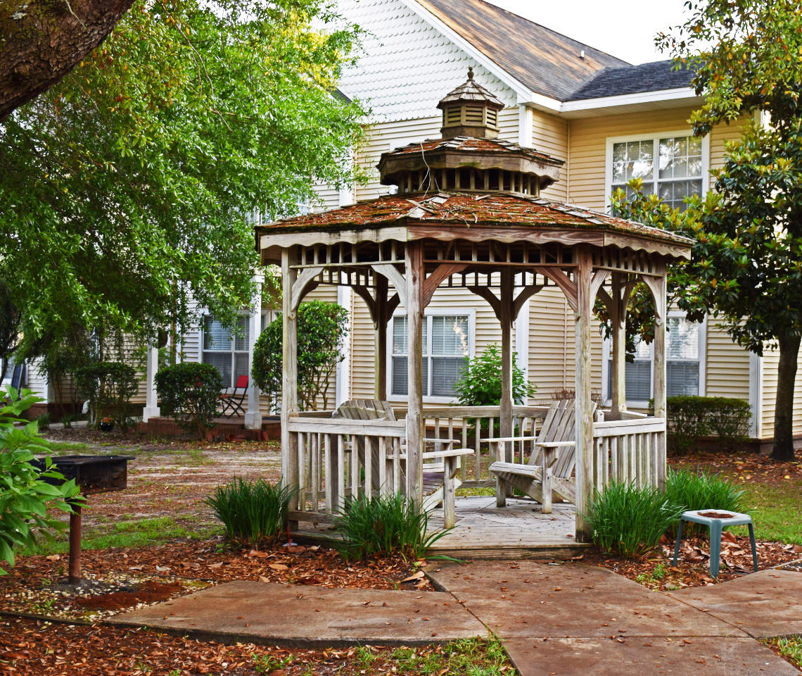 THE OAKS AT NICEVILLE - Residential