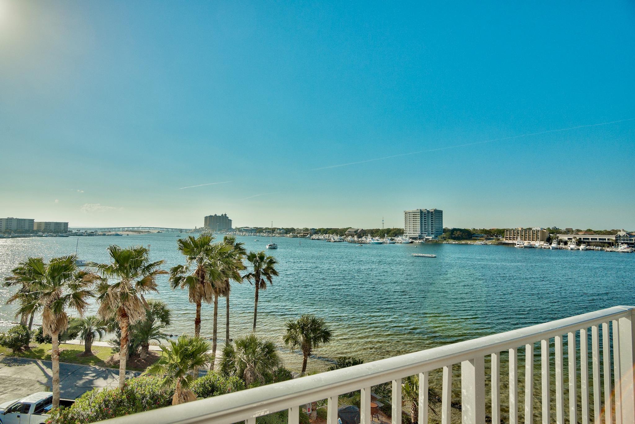 HARBOR LIGHTS - Residential