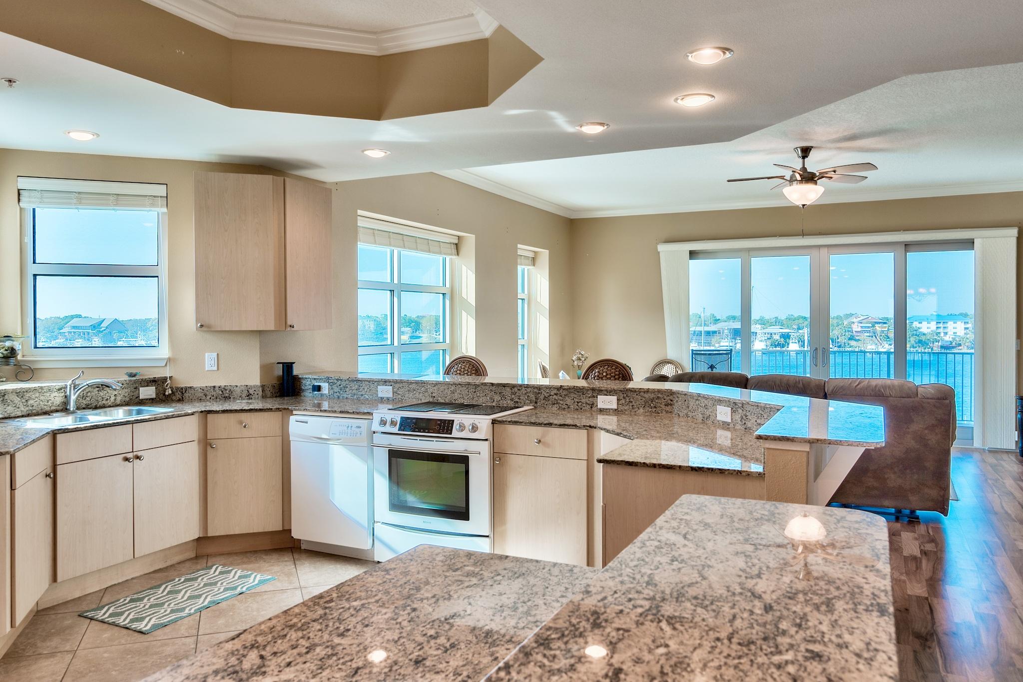 HARBOR LIGHTS - Residential