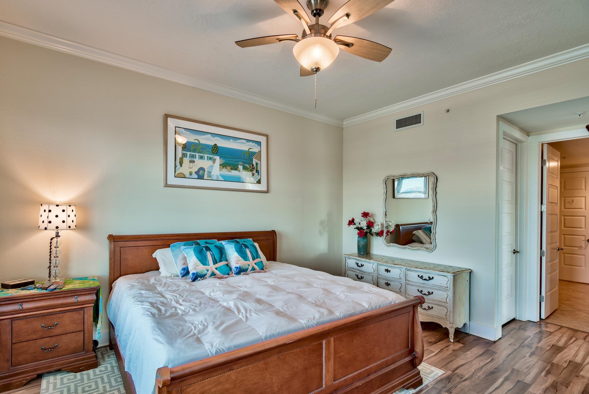 HARBOR LIGHTS - Residential