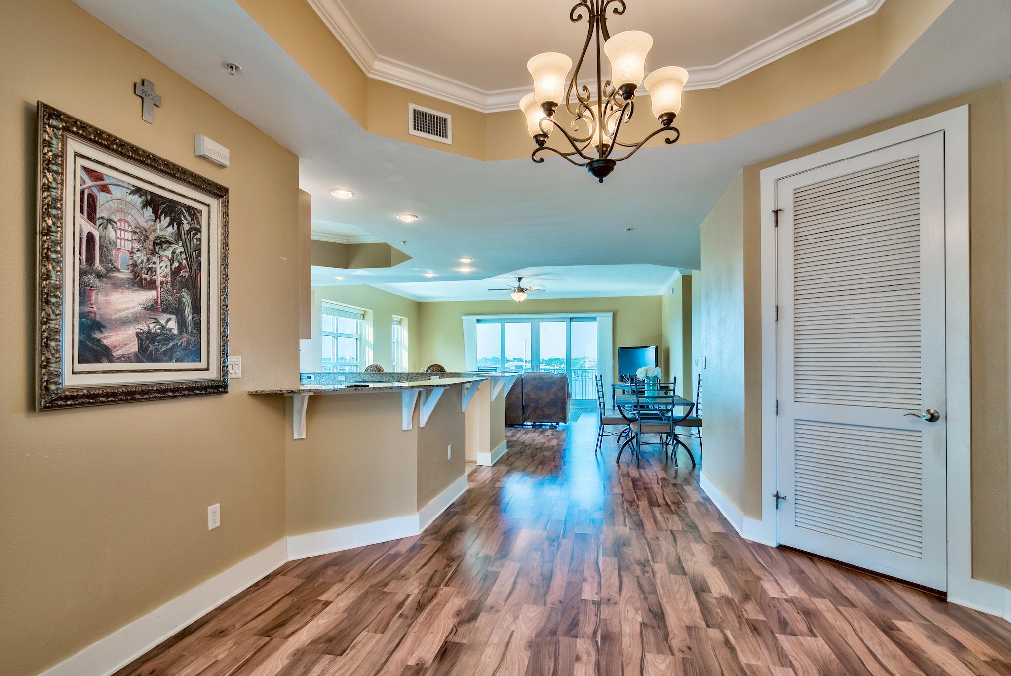 HARBOR LIGHTS - Residential