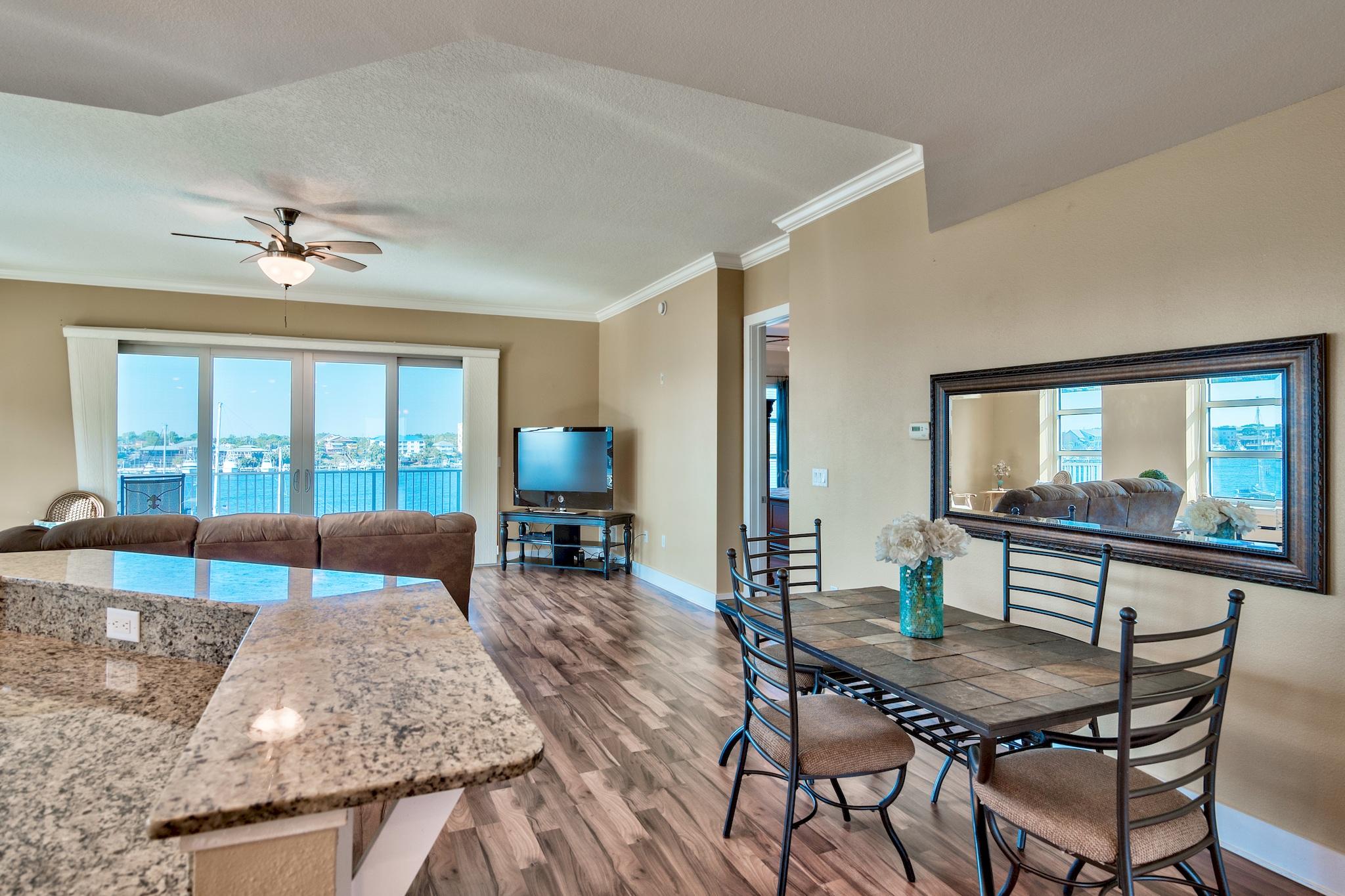 HARBOR LIGHTS - Residential