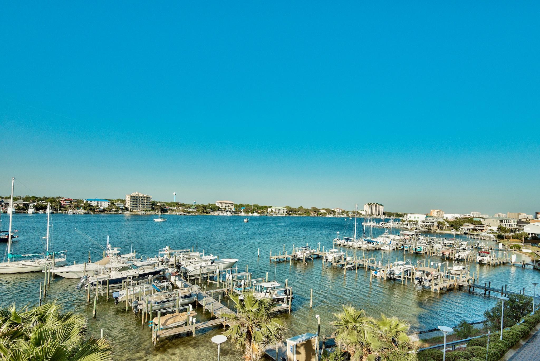 HARBOR LIGHTS - Residential