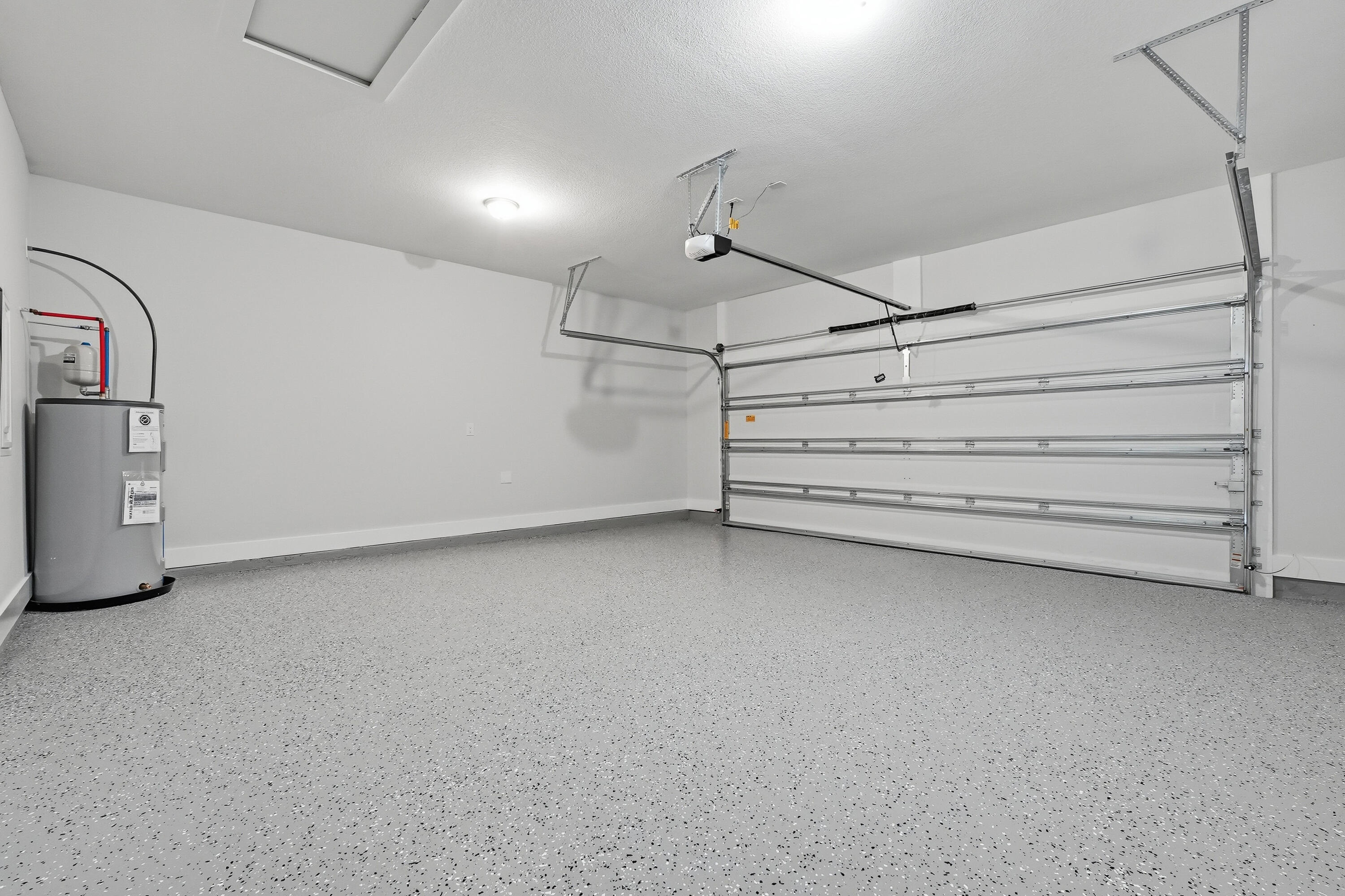 BEG NE COR OF SE1/4 W 1328.7 FT N 110 FT E 4 FT - Residential