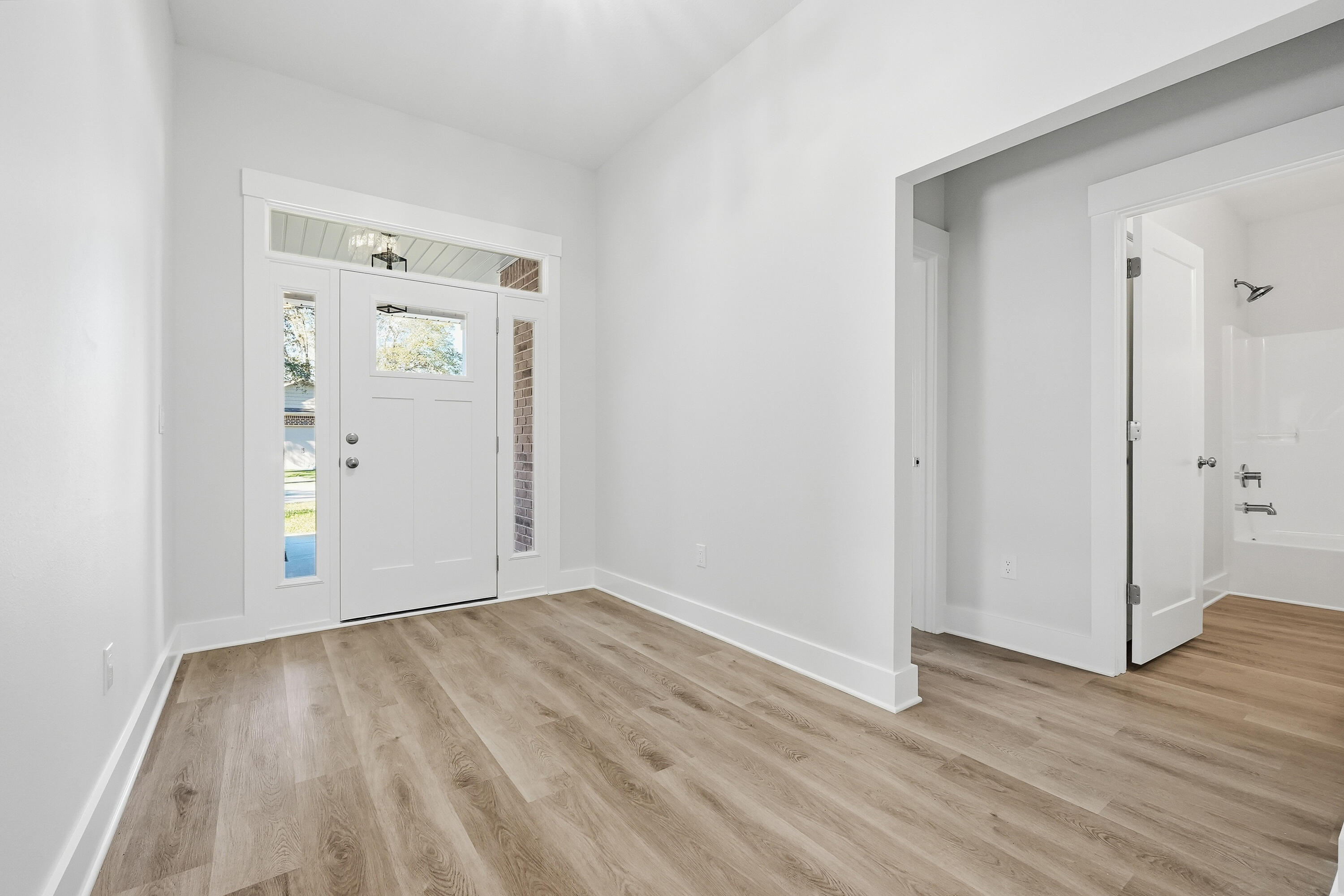 BEG NE COR OF SE1/4 W 1328.7 FT N 110 FT E 4 FT - Residential