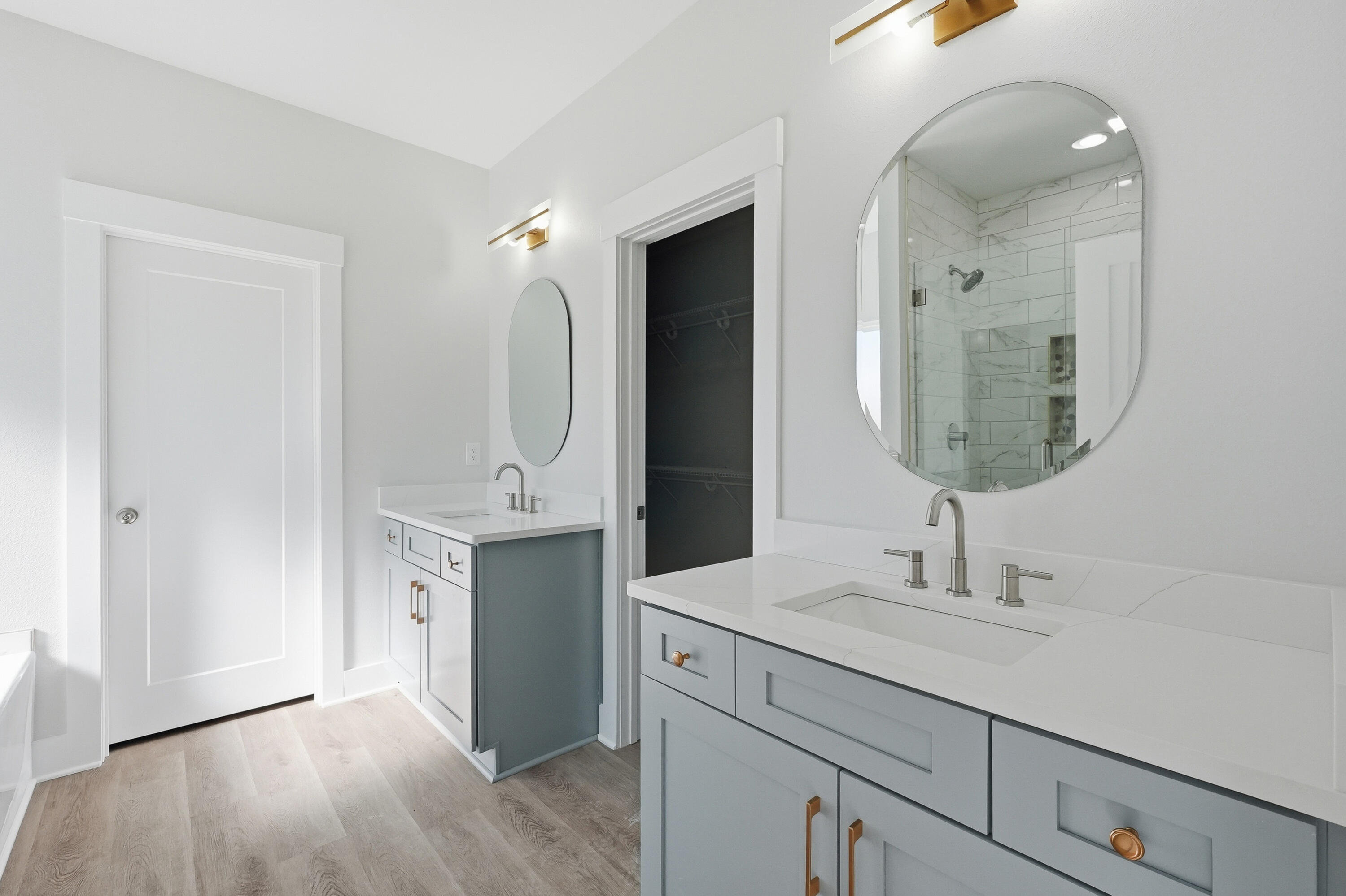 BEG NE COR OF SE1/4 W 1328.7 FT N 110 FT E 4 FT - Residential