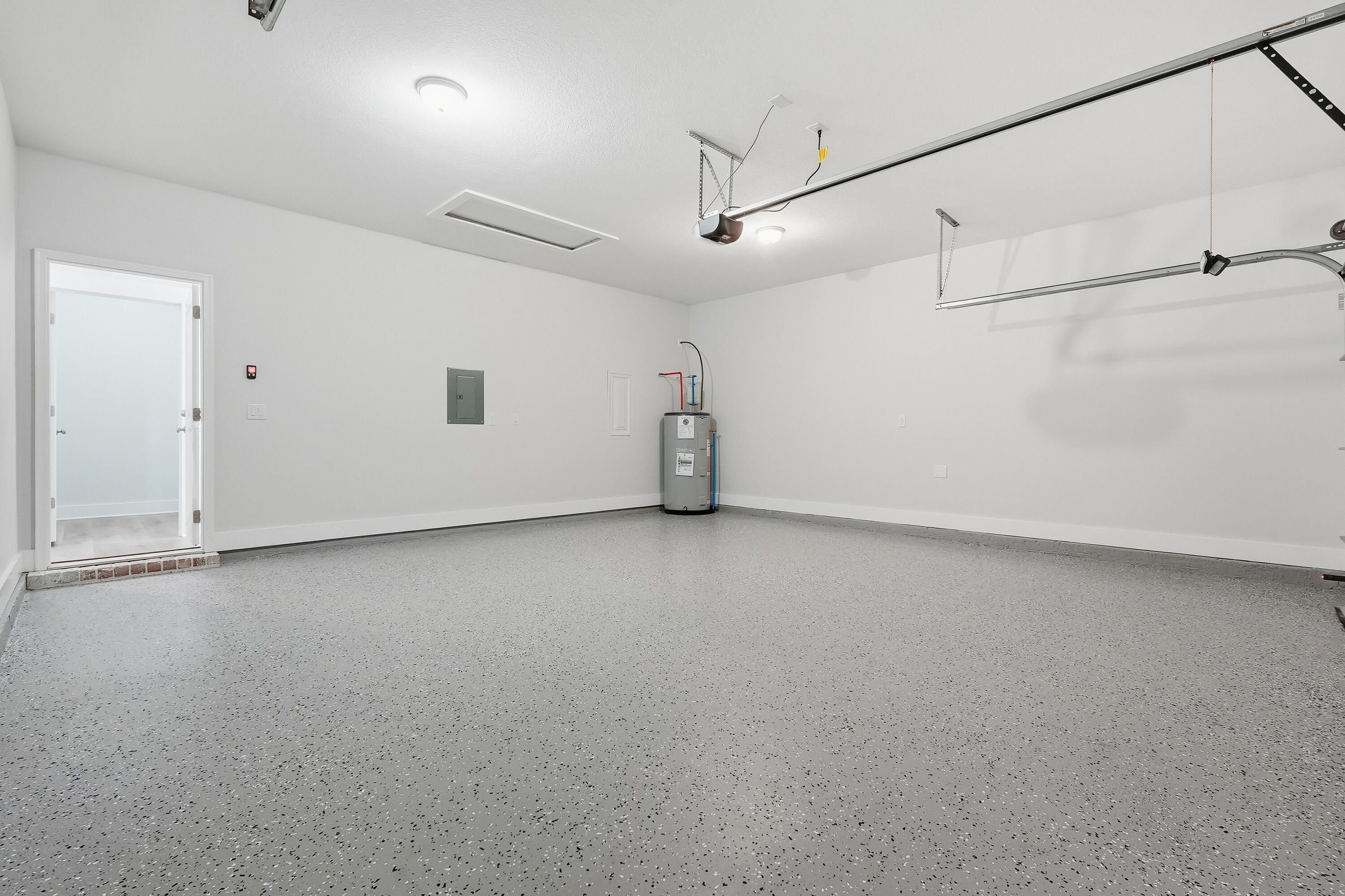 BEG NE COR OF SE1/4 W 1328.7 FT N 110 FT E 4 FT - Residential