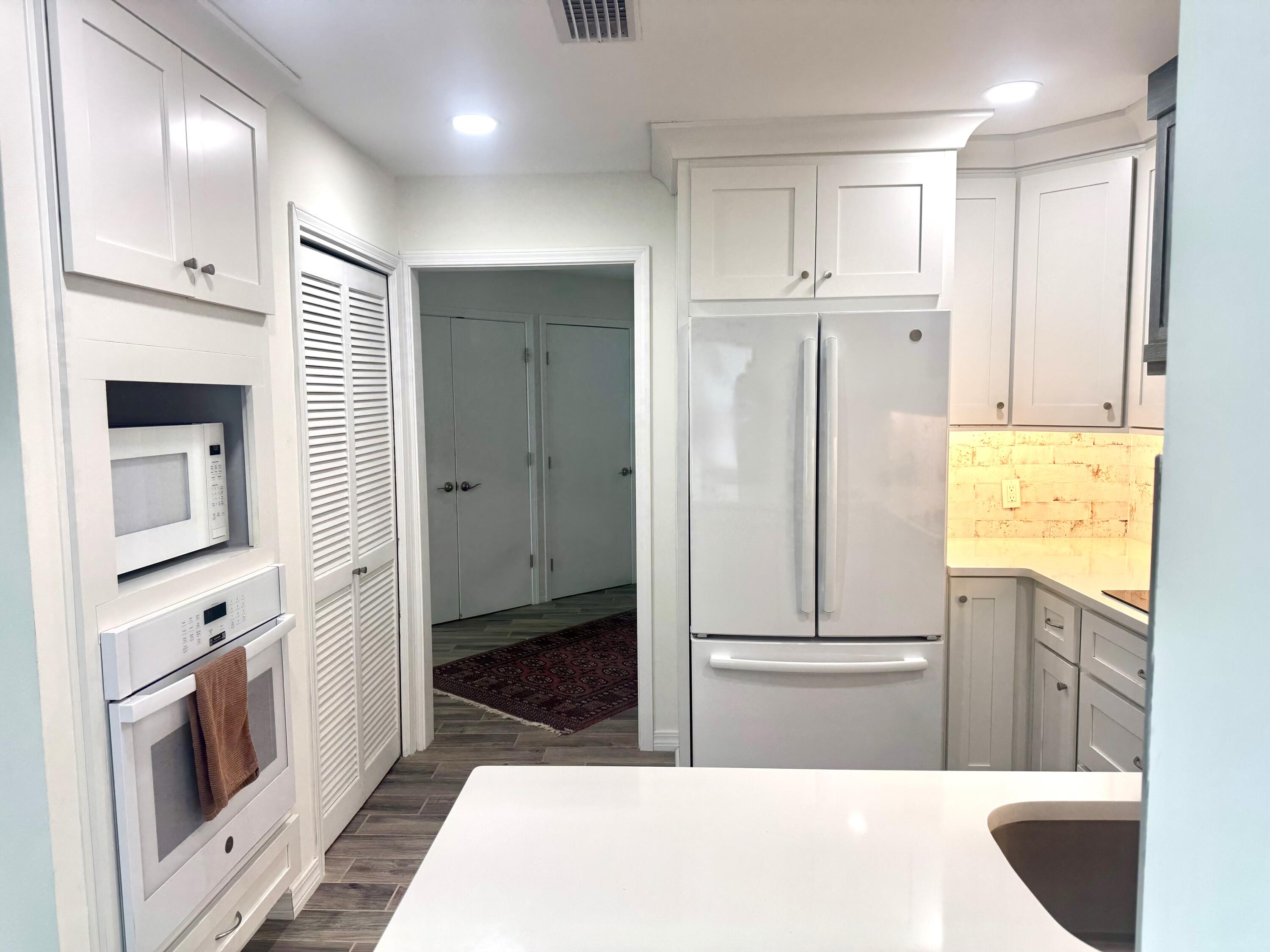 BAYSIDE VILLAS CONDO - Residential