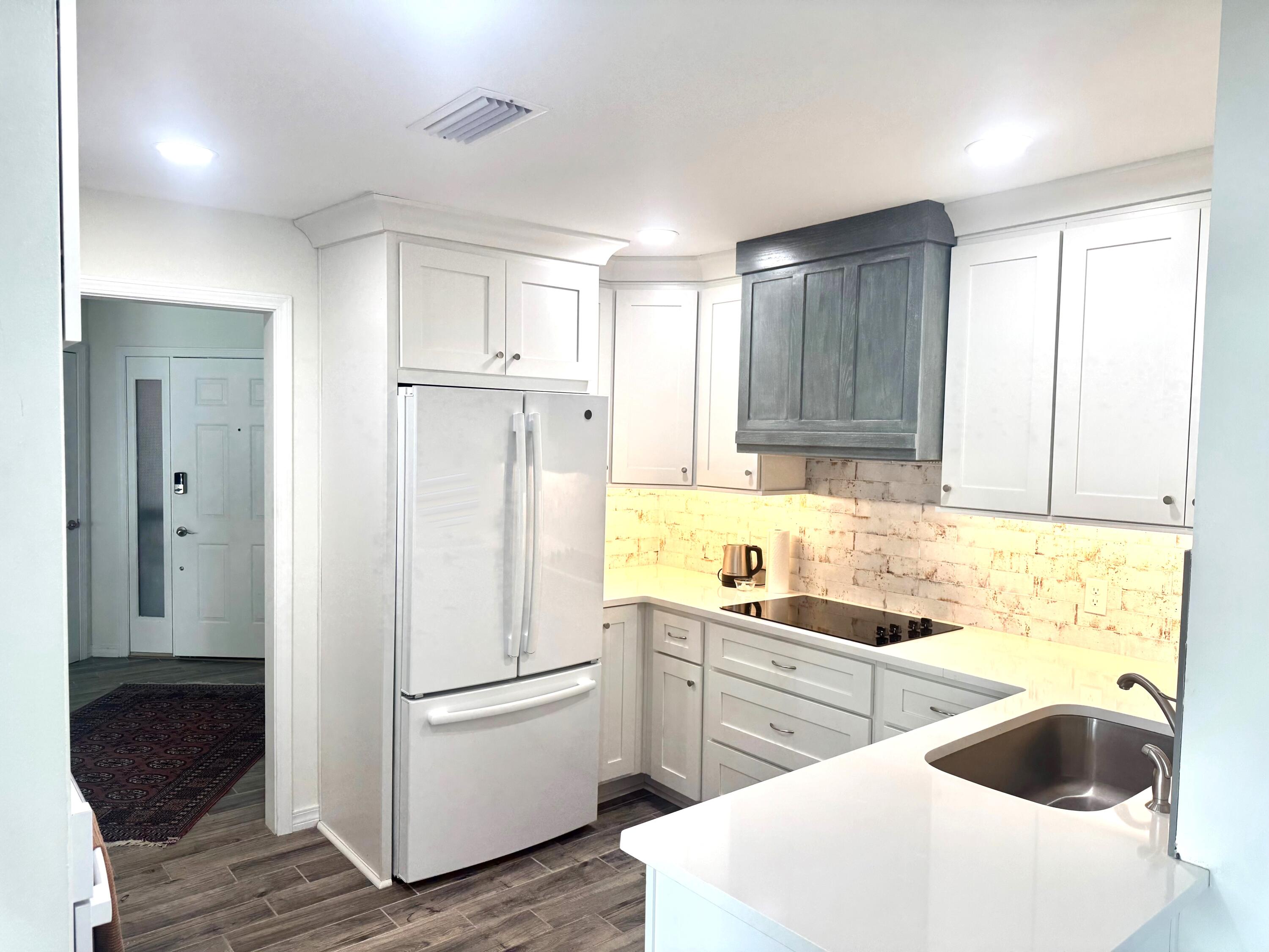 BAYSIDE VILLAS CONDO - Residential