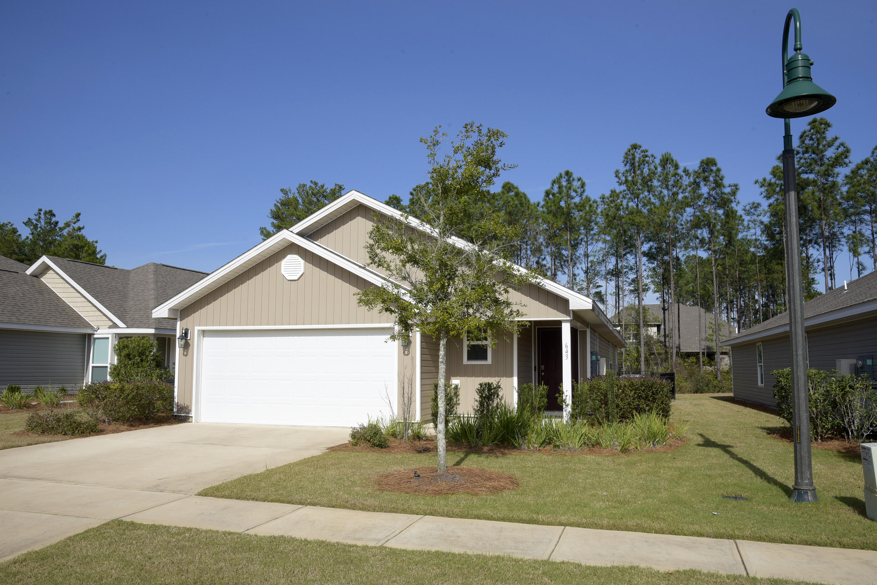 HAMMOCK BAY - Residential Lease