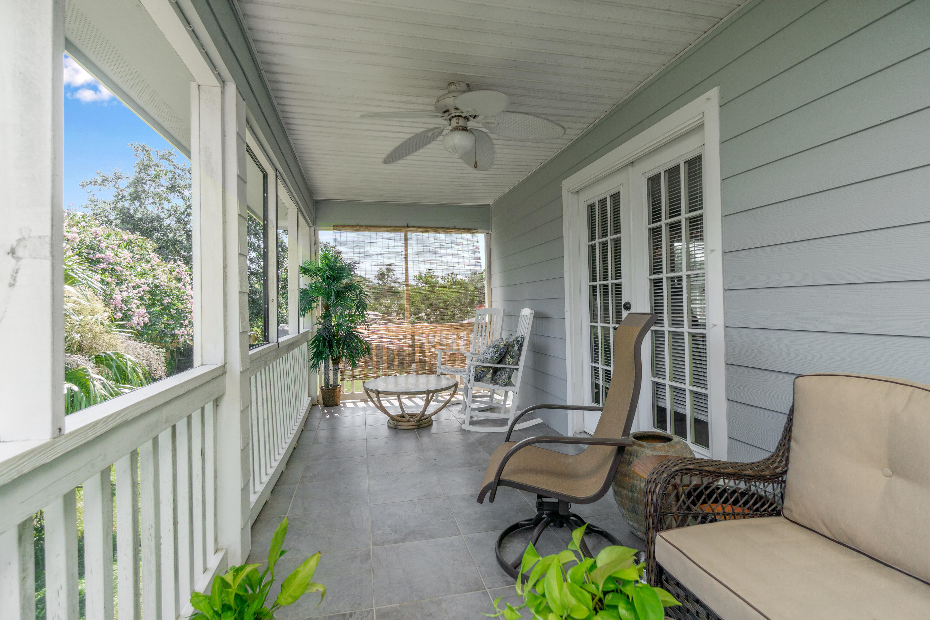 SANTA ROSA SHORES 2ND ADDN - Residential