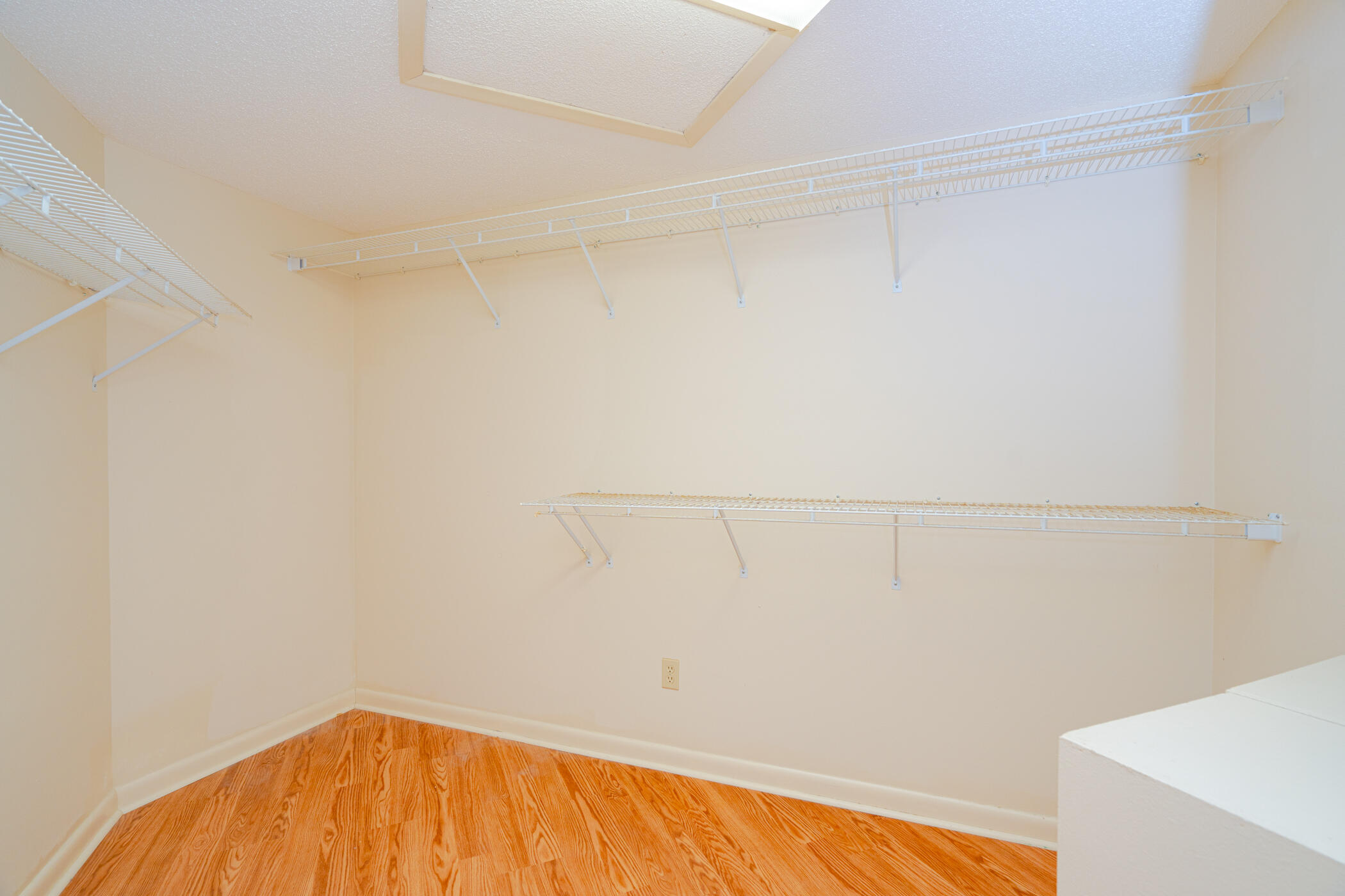 VALPARAISO SHORES - Residential