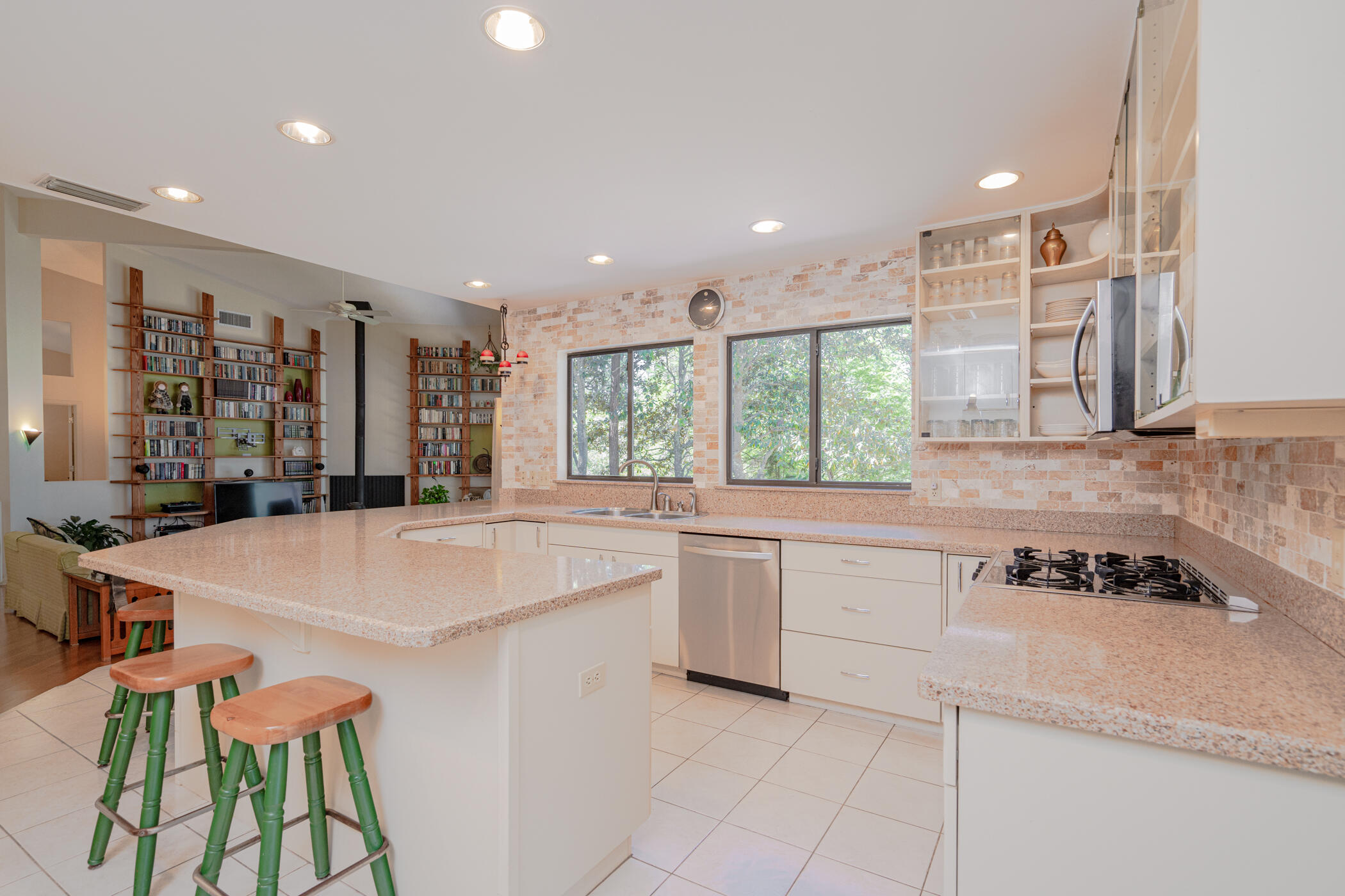 VALPARAISO SHORES - Residential