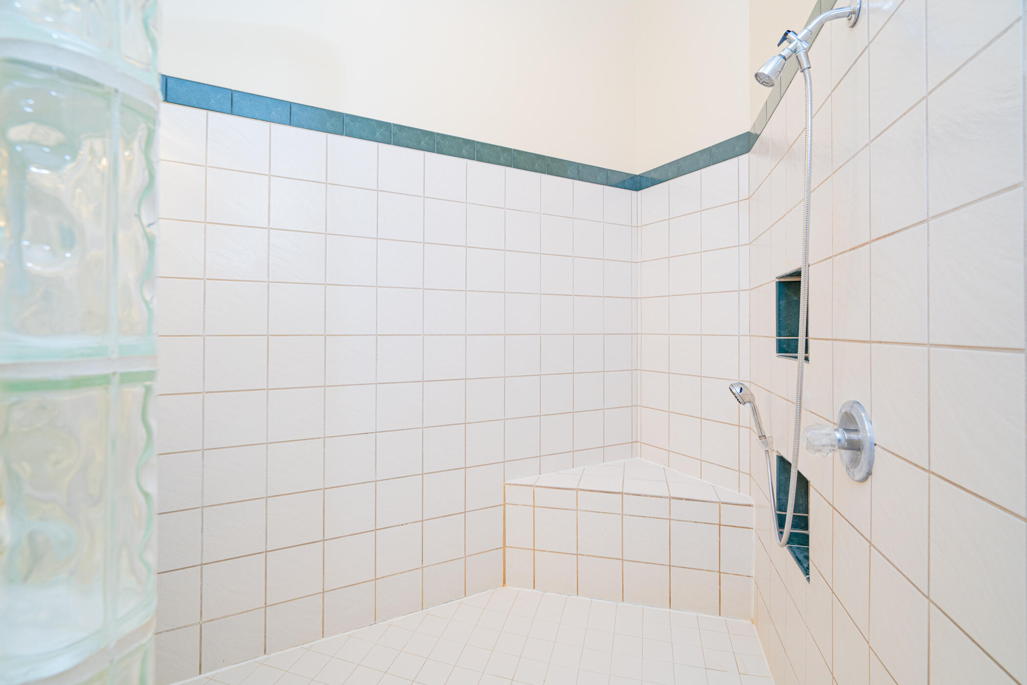 VALPARAISO SHORES - Residential