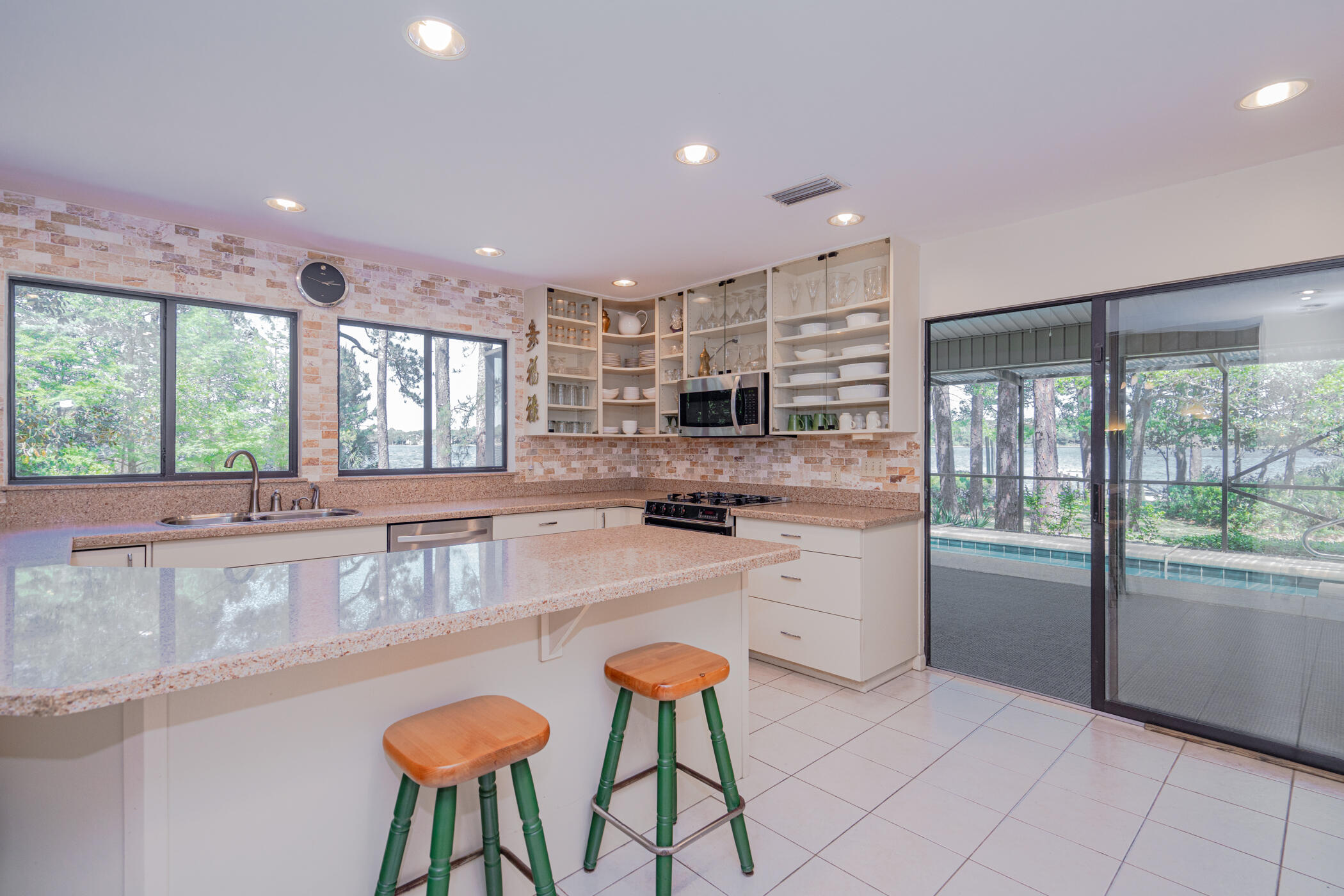 VALPARAISO SHORES - Residential