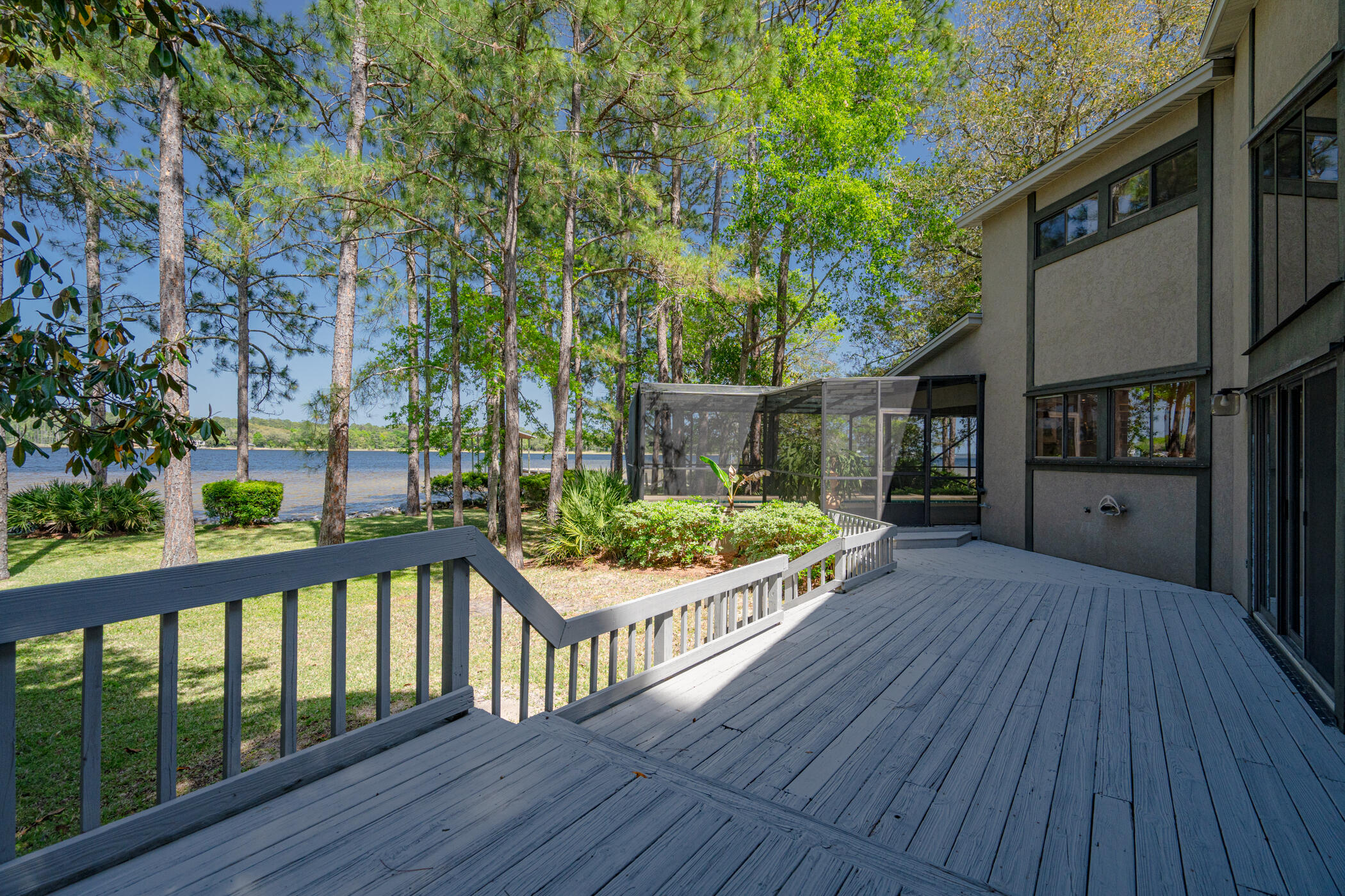 VALPARAISO SHORES - Residential