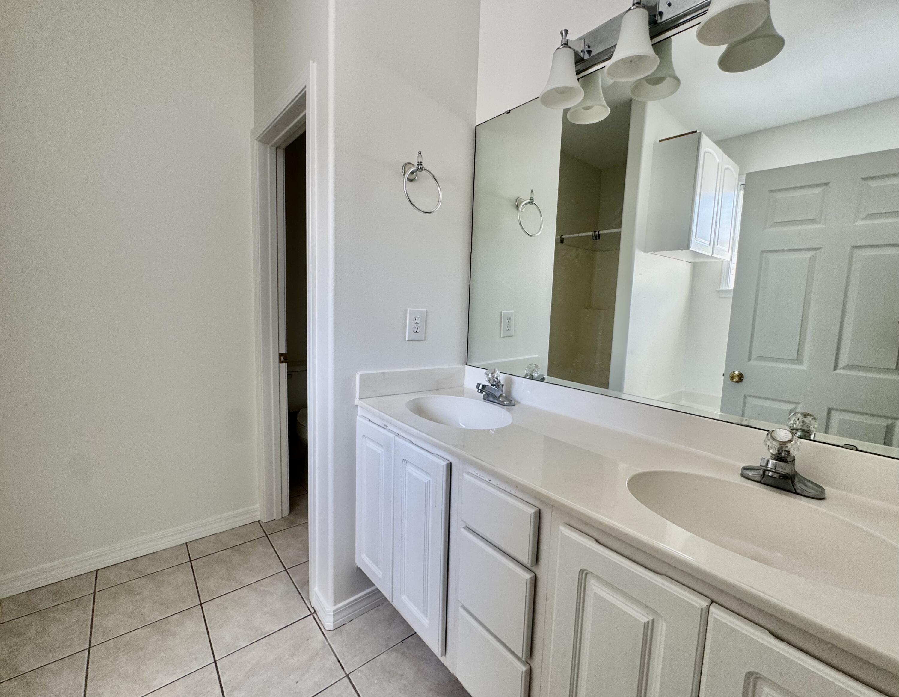 Emerald Walk - Residential Lease