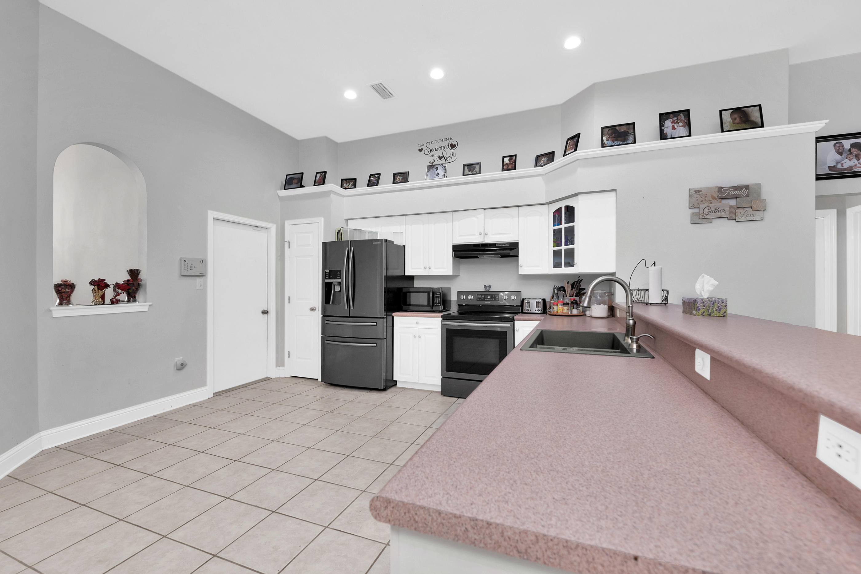 SHALIMAR OAKS - Residential