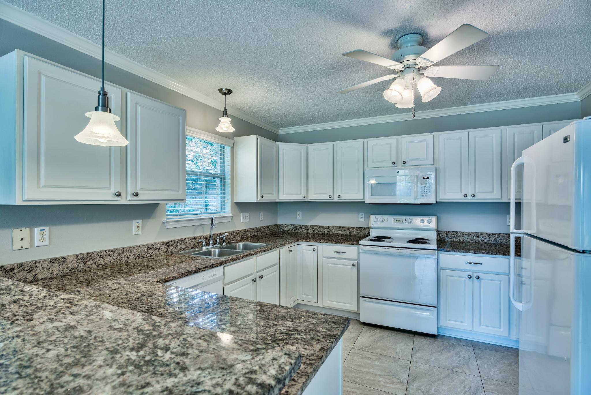 EMERALD LAKES PH 3 - Residential