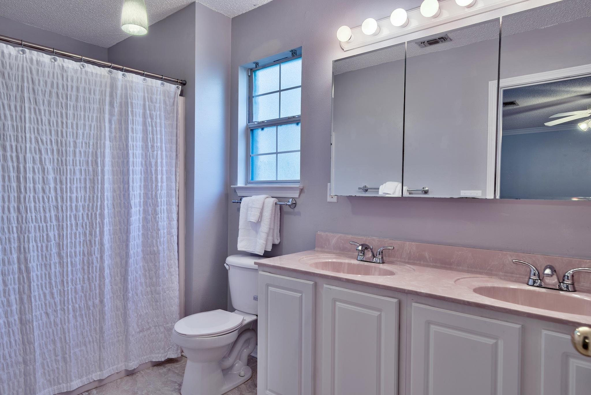 EMERALD LAKES PH 3 - Residential