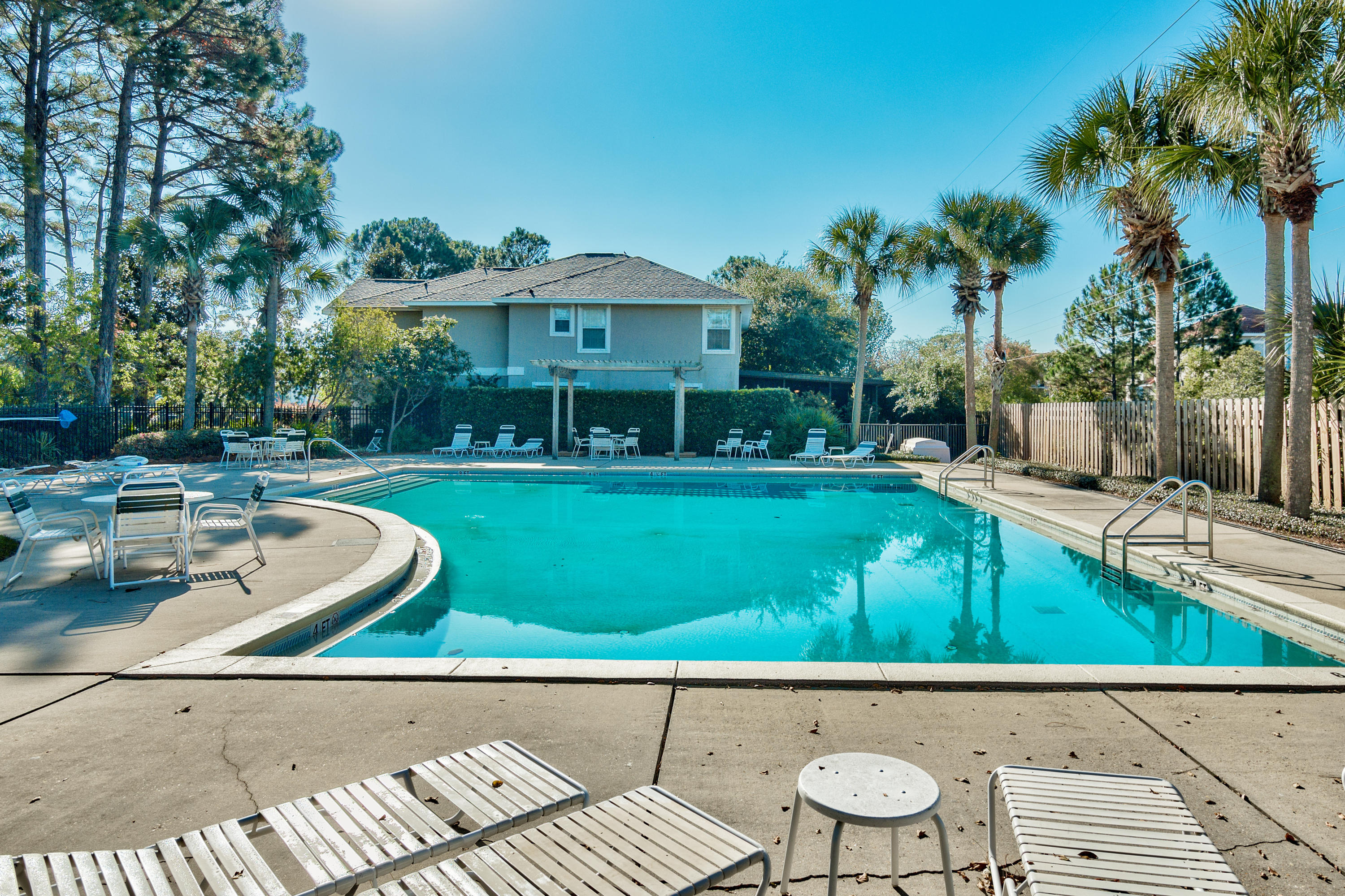 EMERALD LAKES PH 3 - Residential