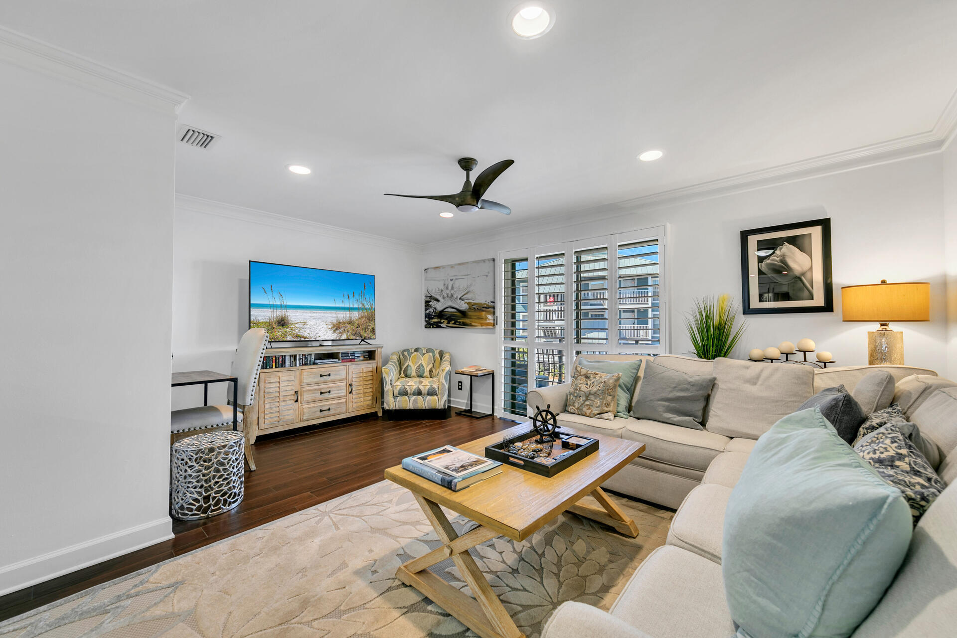 COSTA VISTA T/H - Residential