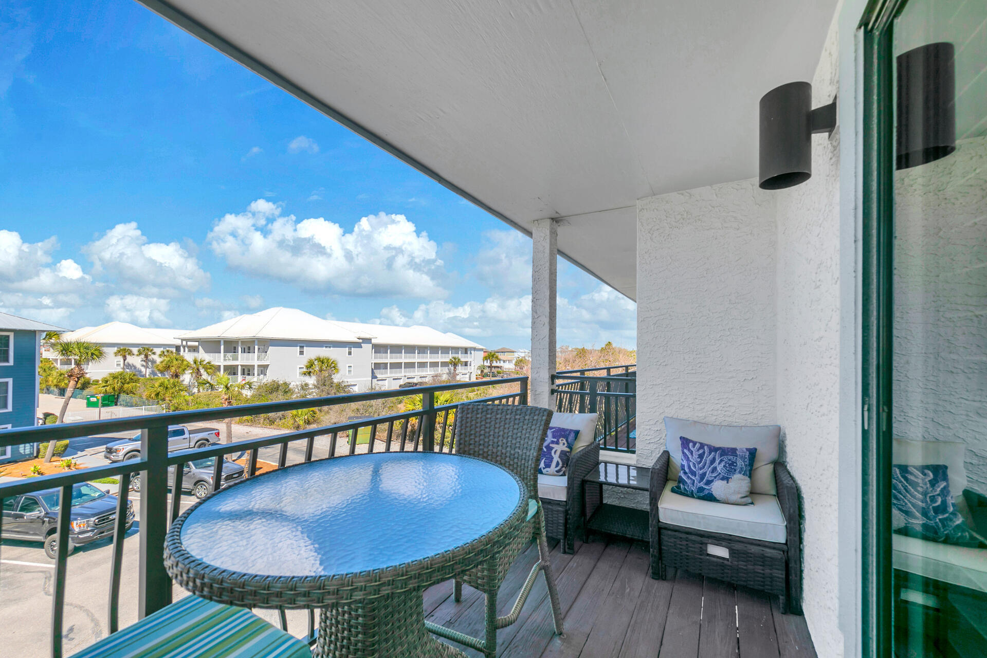 COSTA VISTA T/H - Residential
