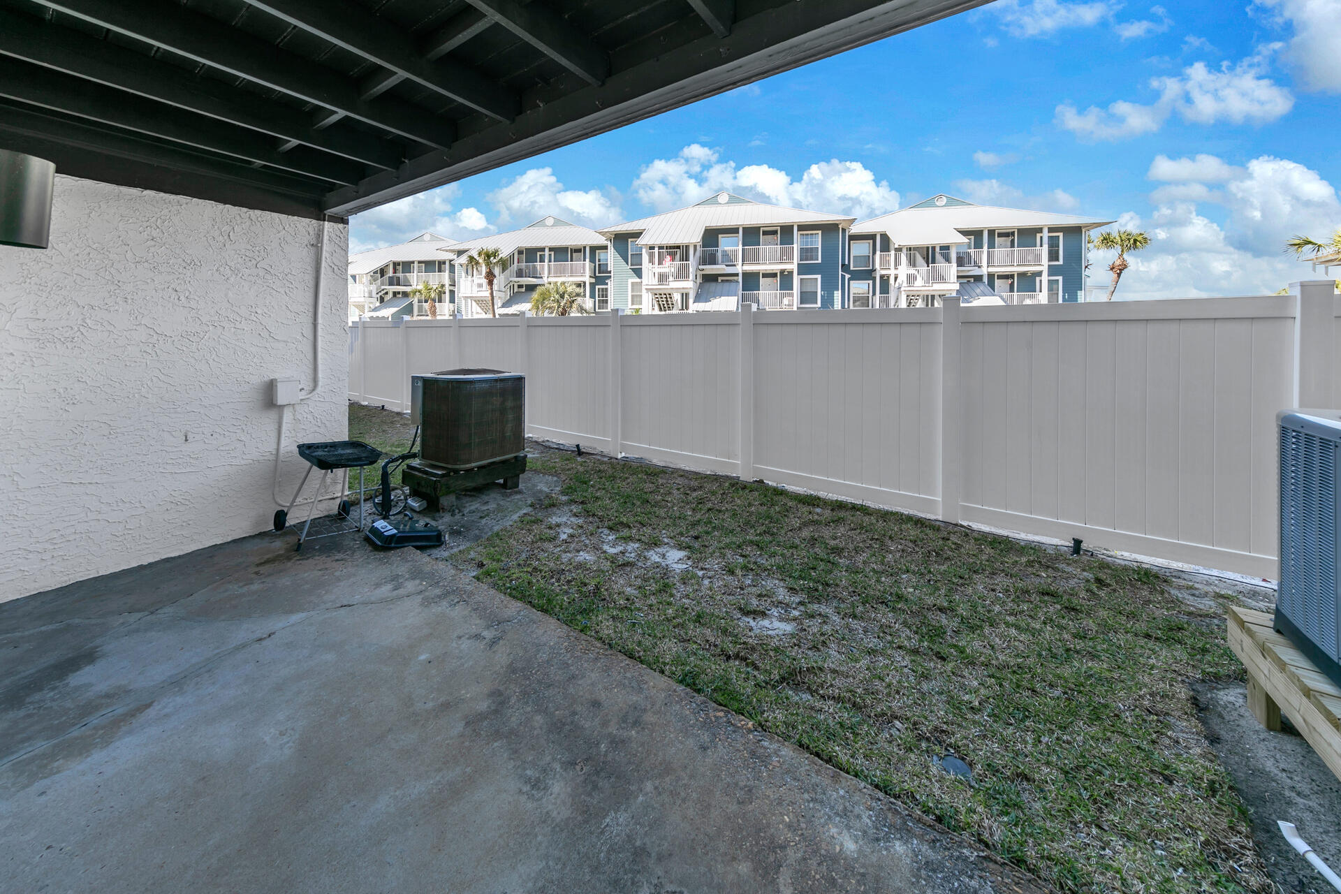 COSTA VISTA T/H - Residential
