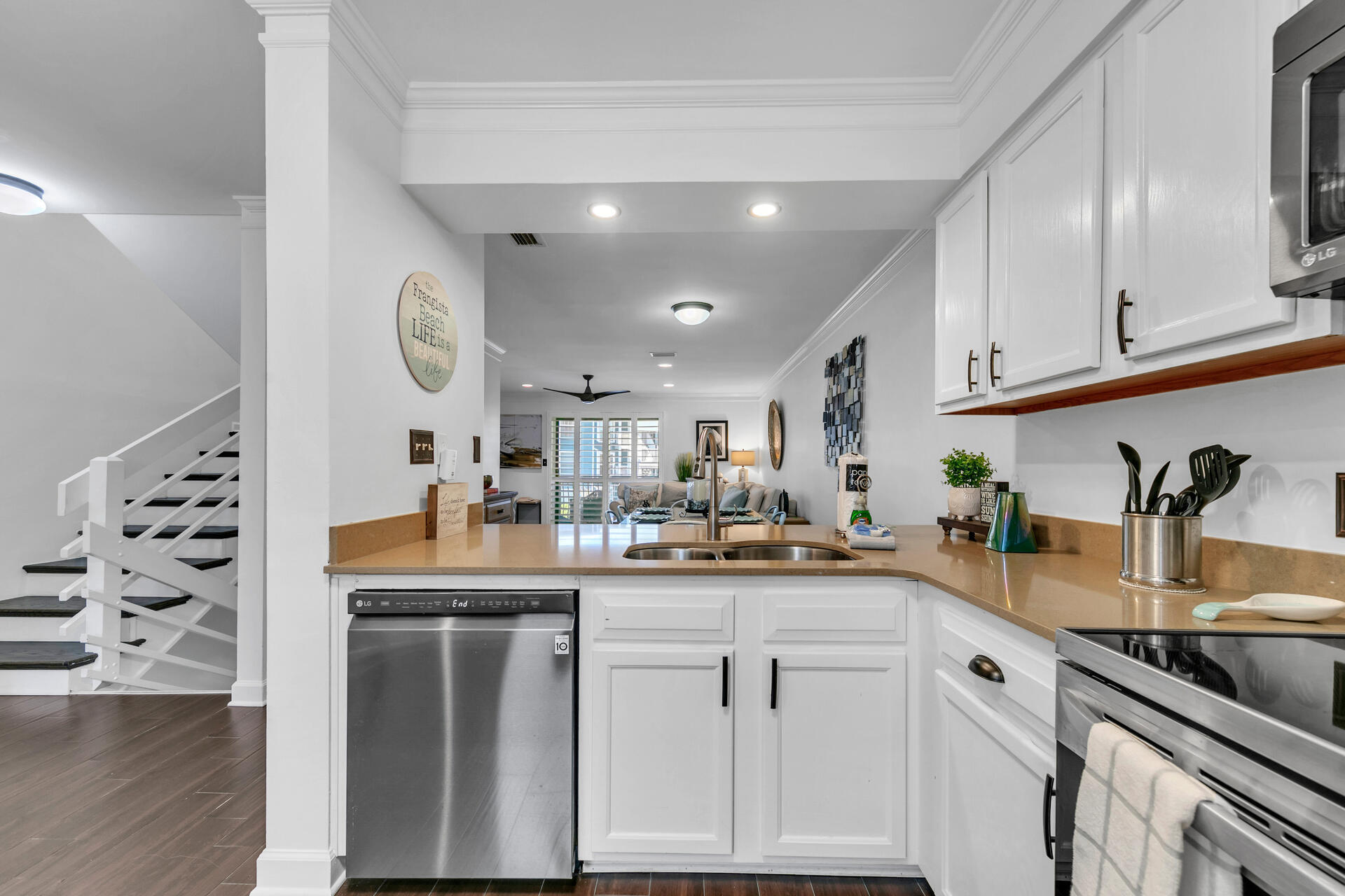 COSTA VISTA T/H - Residential