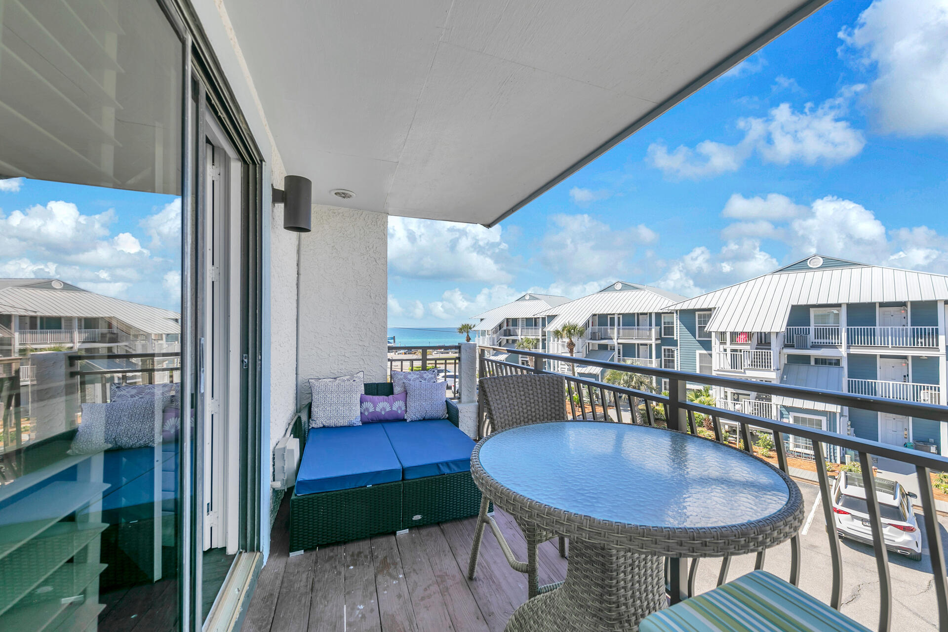 COSTA VISTA T/H - Residential