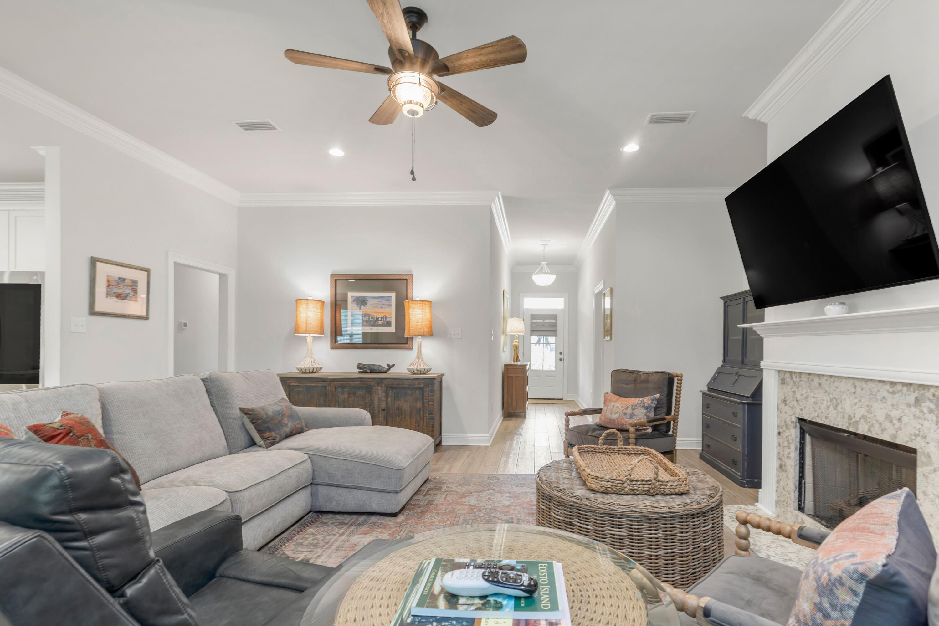 HAMMOCK BAY - Residential