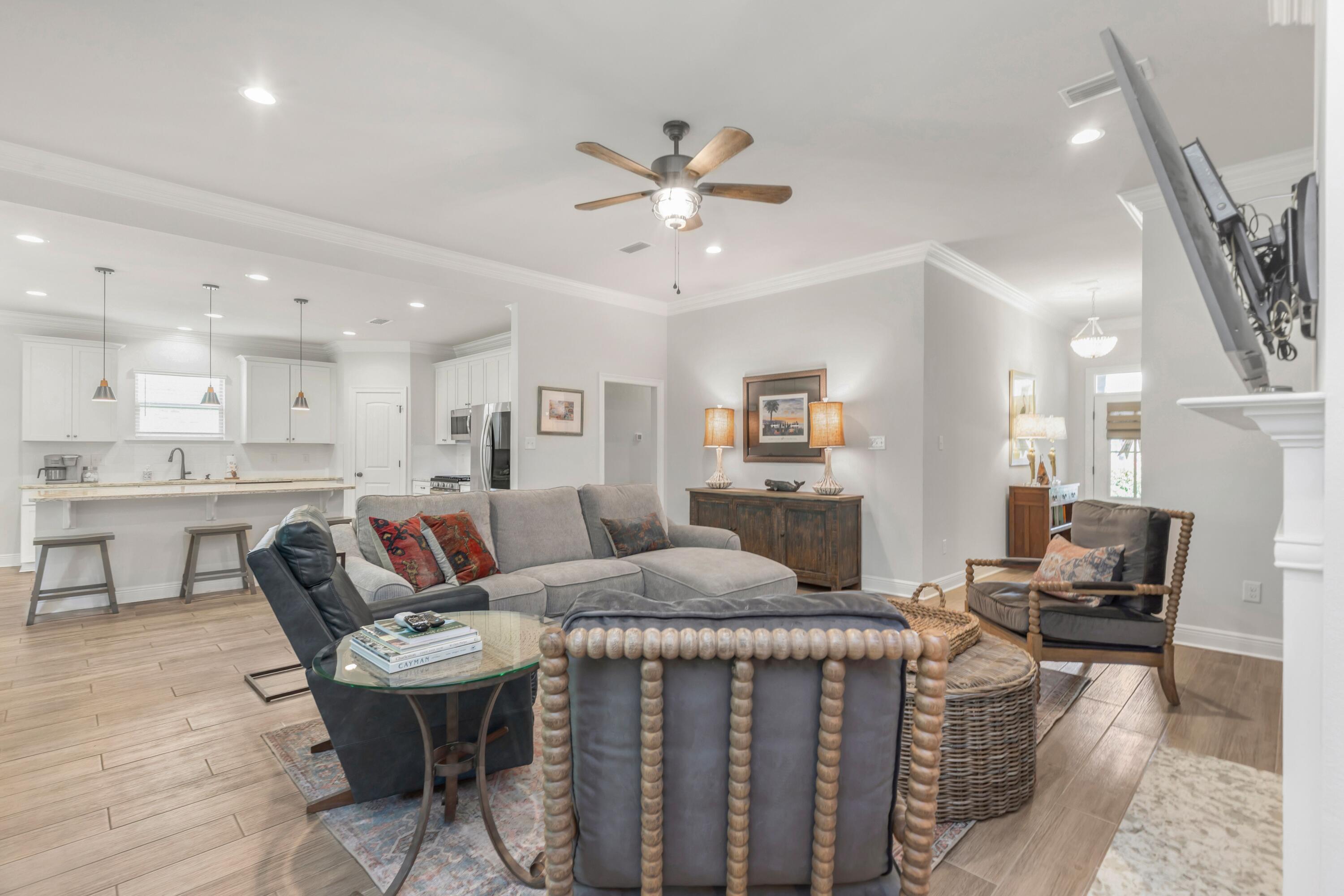 HAMMOCK BAY - Residential