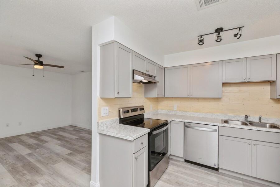 FT WALTON SOUTH-INTR - Residential