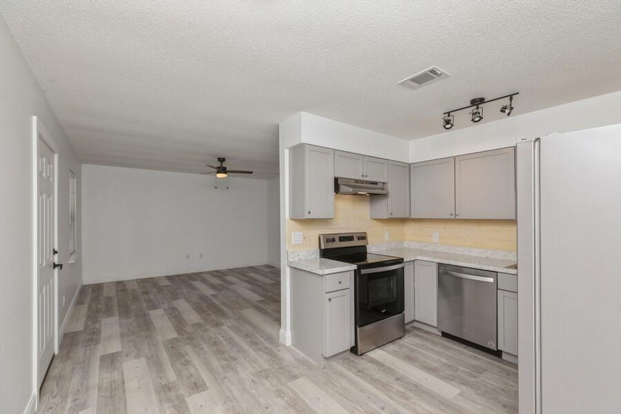 FT WALTON SOUTH-INTR - Residential
