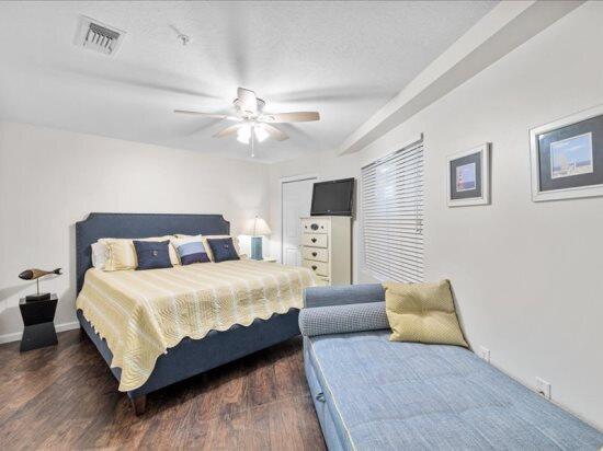 AMALFI COAST RESORT - Residential Lease