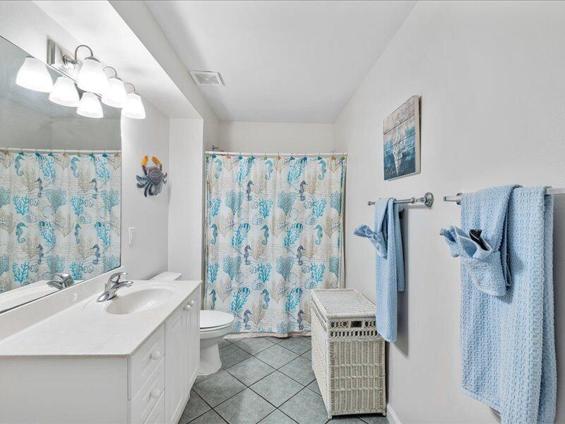 AMALFI COAST RESORT - Residential Lease