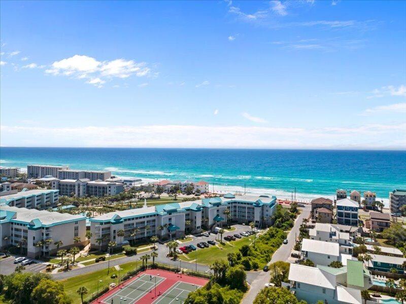 AMALFI COAST RESORT - Residential Lease