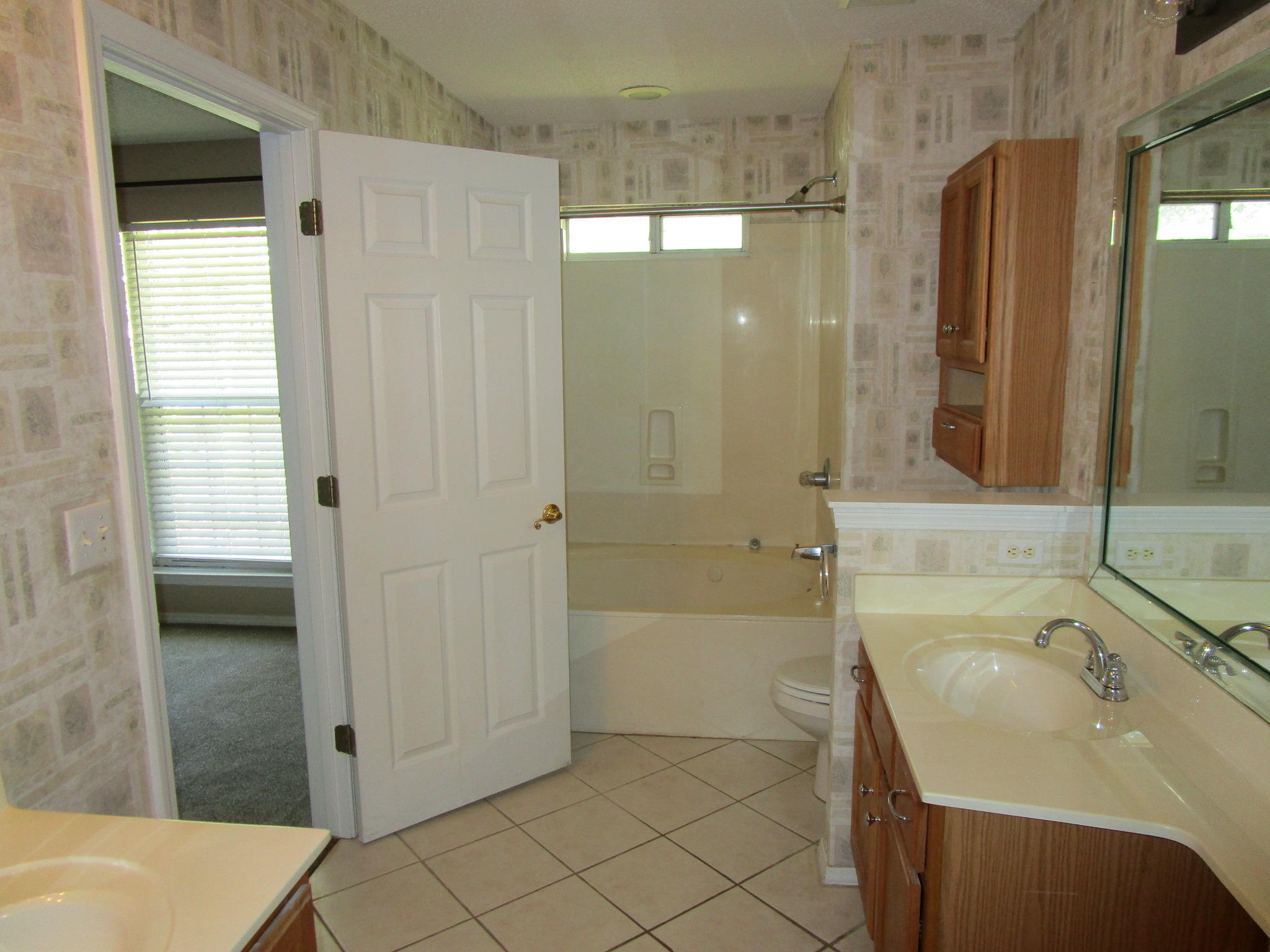 PARKWOOD ESTATES PH 7 - Residential Lease