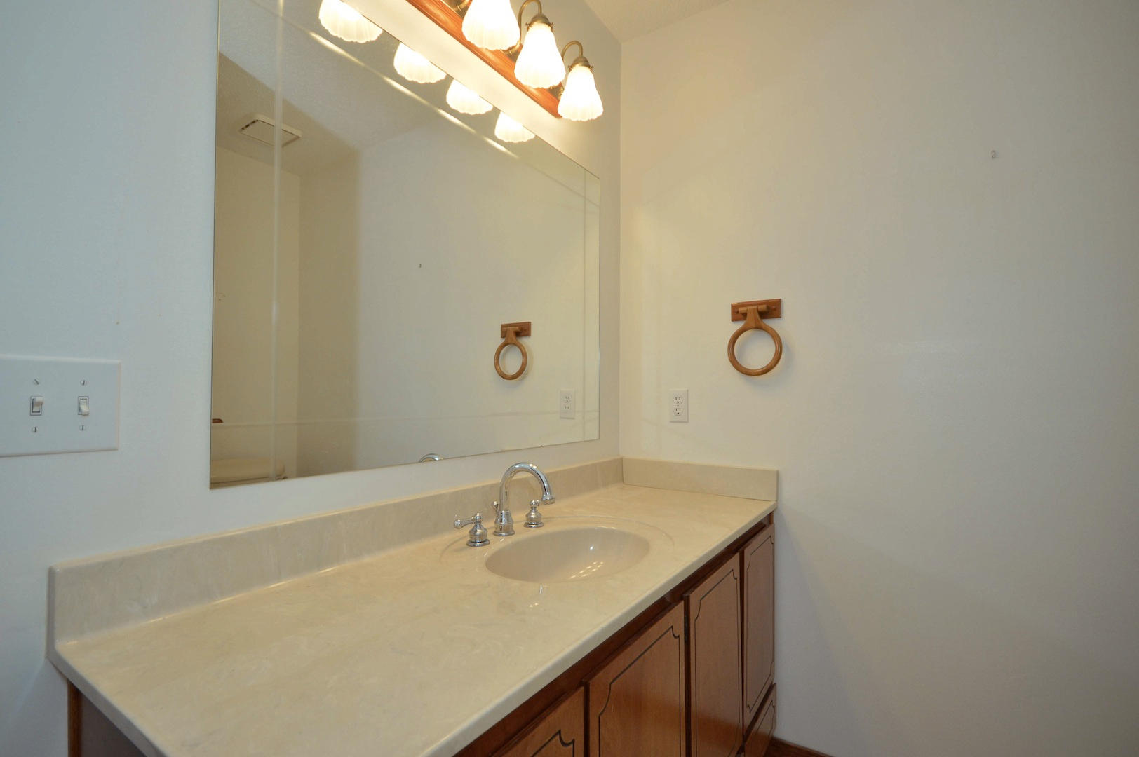 HOLLEY BY THE SEA - Residential